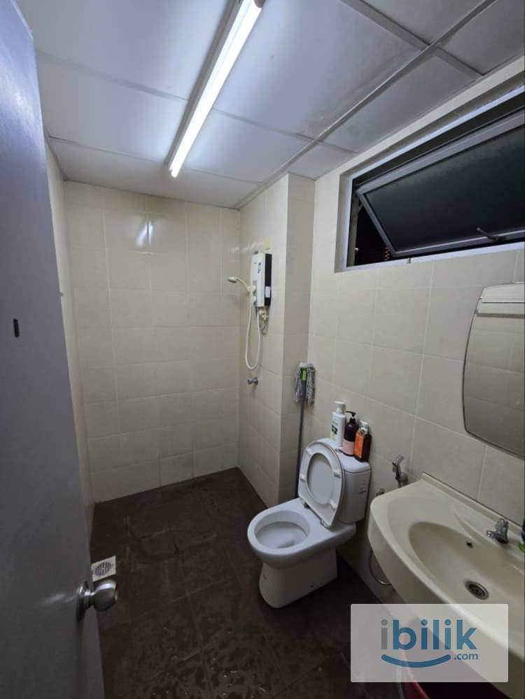 PV20, Setapak Master Room with private toilet & car park n monthly cleaning provided - Image 4