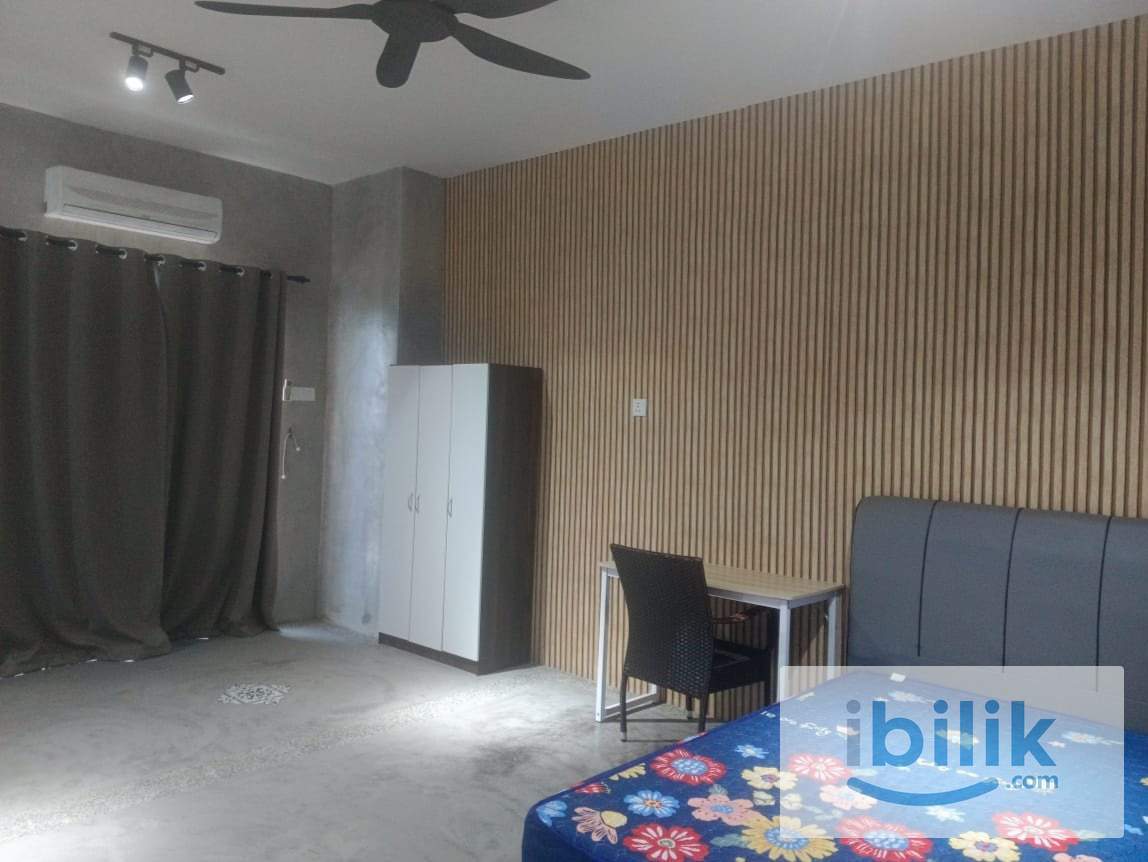 Studio Unit - Image 2