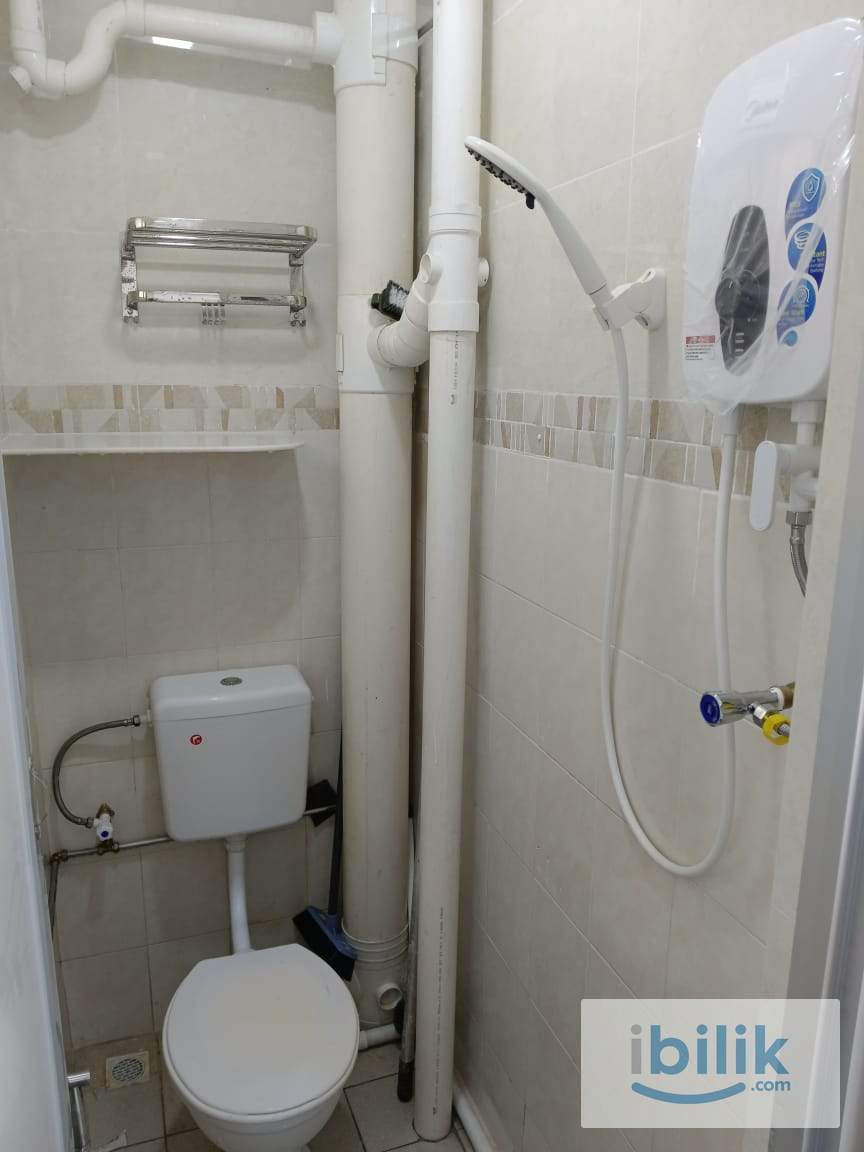 Single Room Available For Rent - Image 3