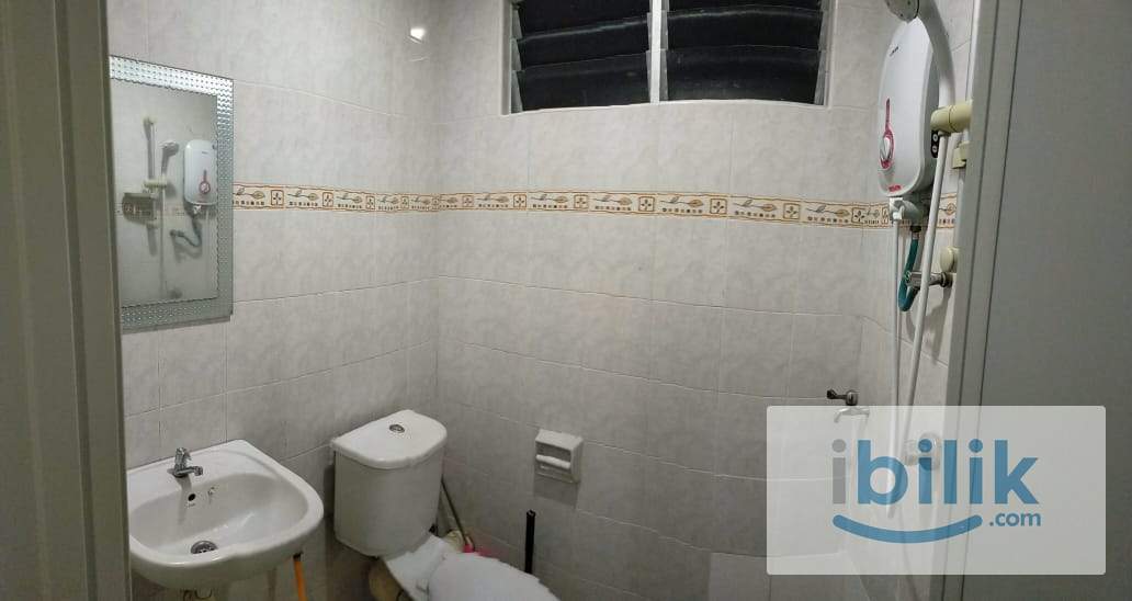 Single room available For Rent - Image 4