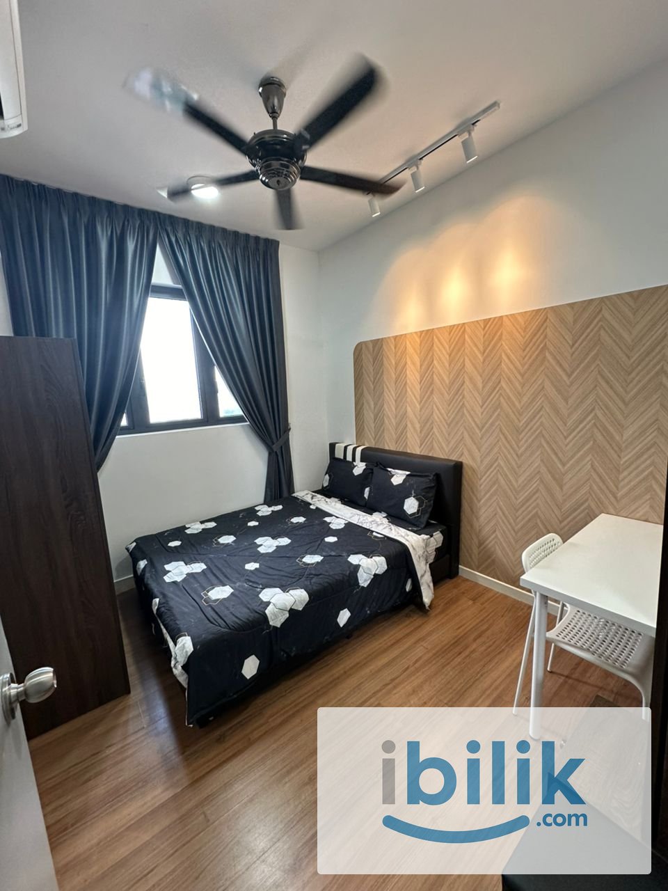 Fully Furnished Middle room Female unit at M Vertica Walking to MRT  - Image 3