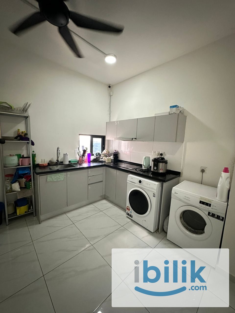 Fully Furnished Balcony room at Equine Residences Seri Kembangan - Image 4