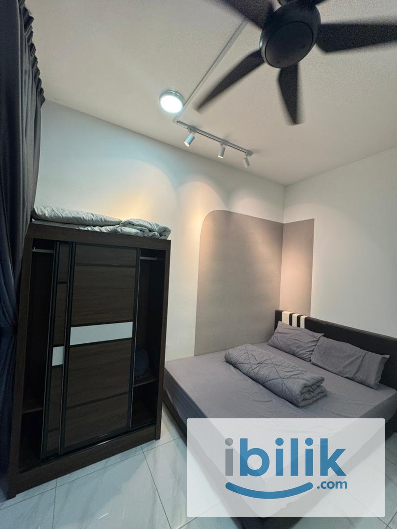 Fully Furnished Balcony room at Equine Residences Seri Kembangan - Image 1