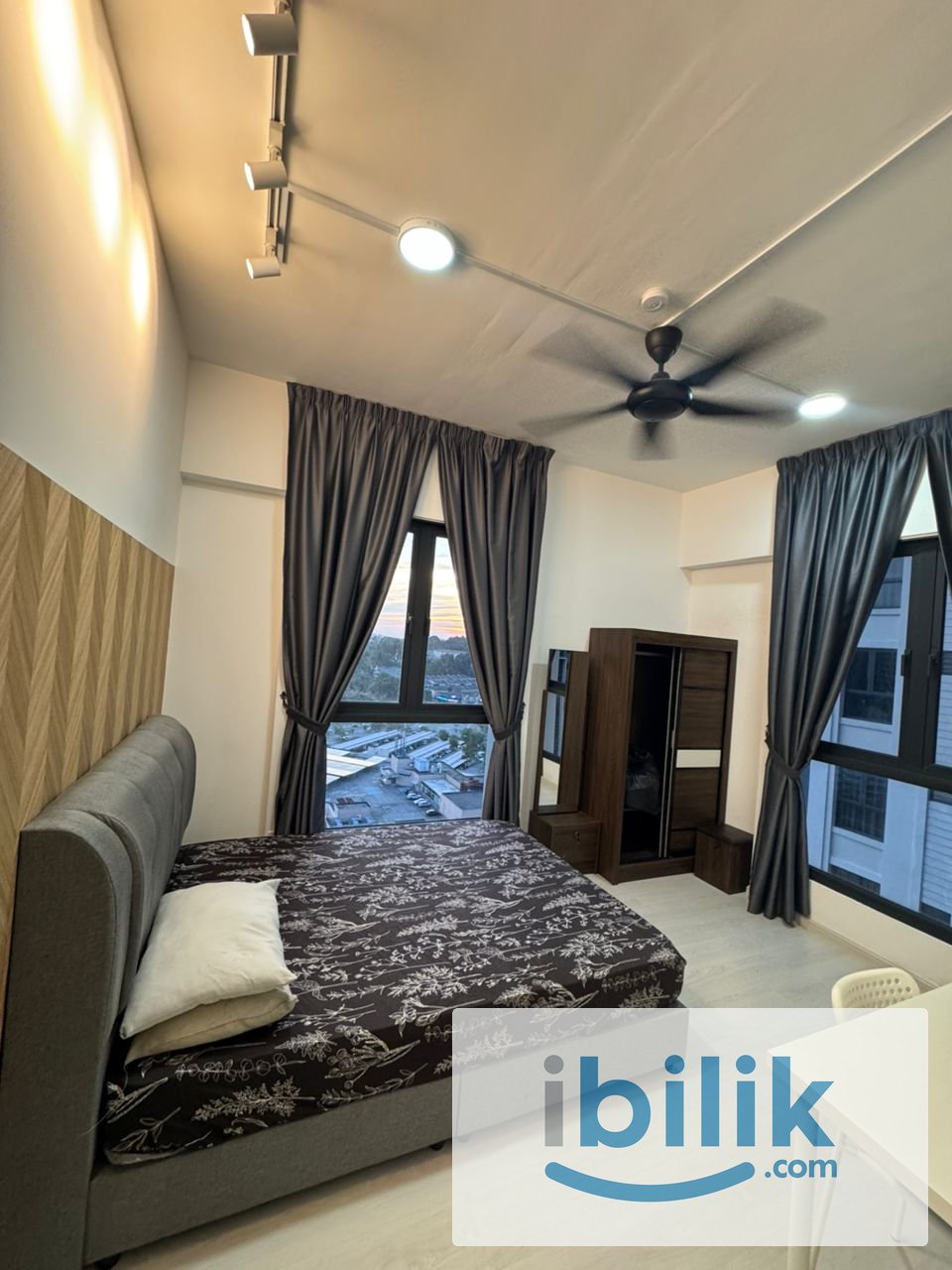 Fully Furnished Master Room at Equine Residences Seri Kembangan - Image 3