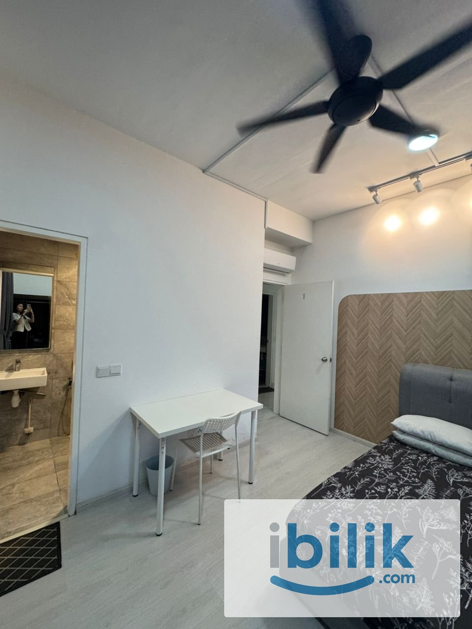 Fully Furnished Master Room at Equine Residences Seri Kembangan - Image 4