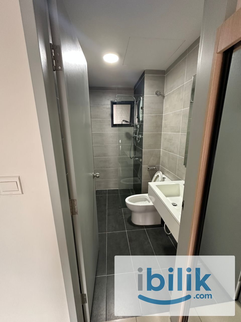 Fully Furnished single room Female unit at Platinum Arena Old Klang Road - Image 4