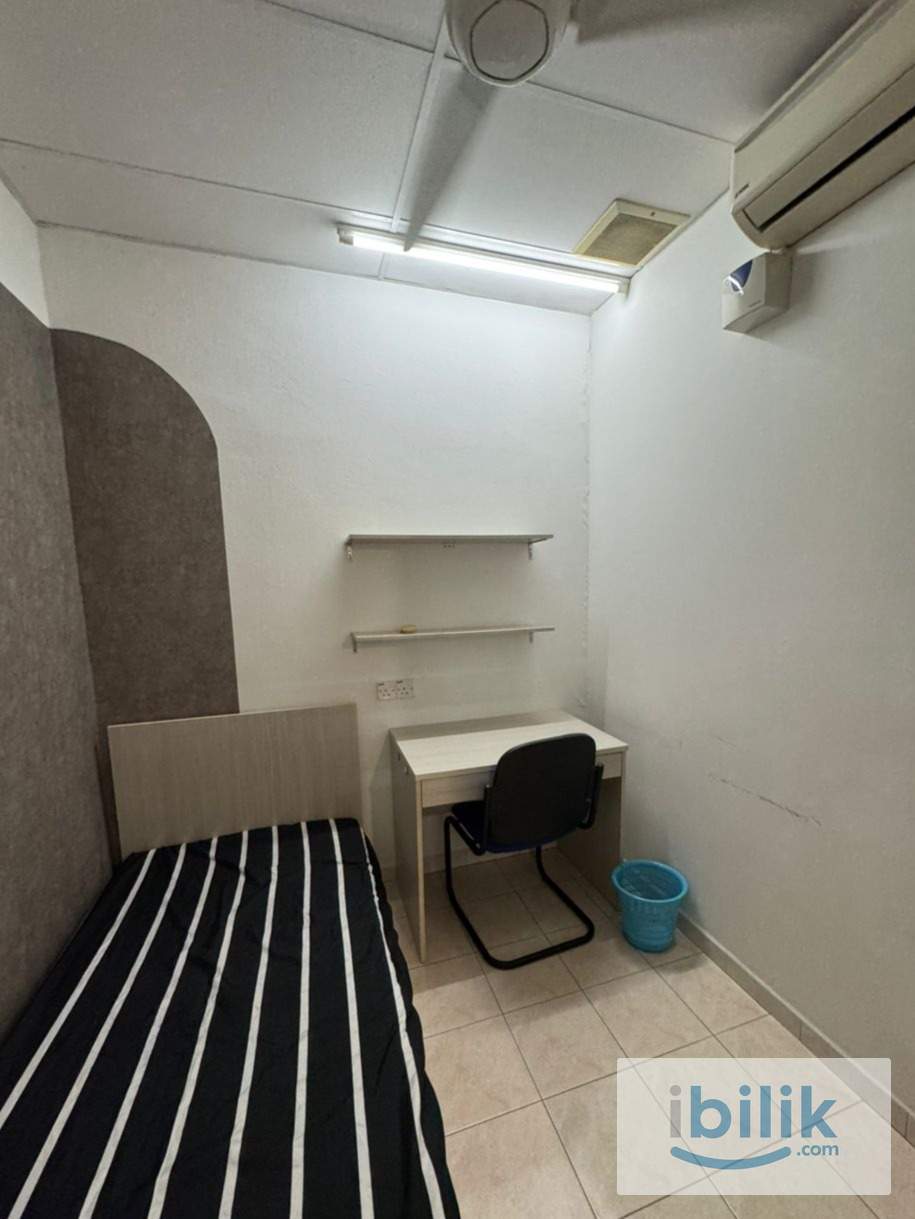 Fully Furnished Single room at Taman Connaught Landed House  - Image 1