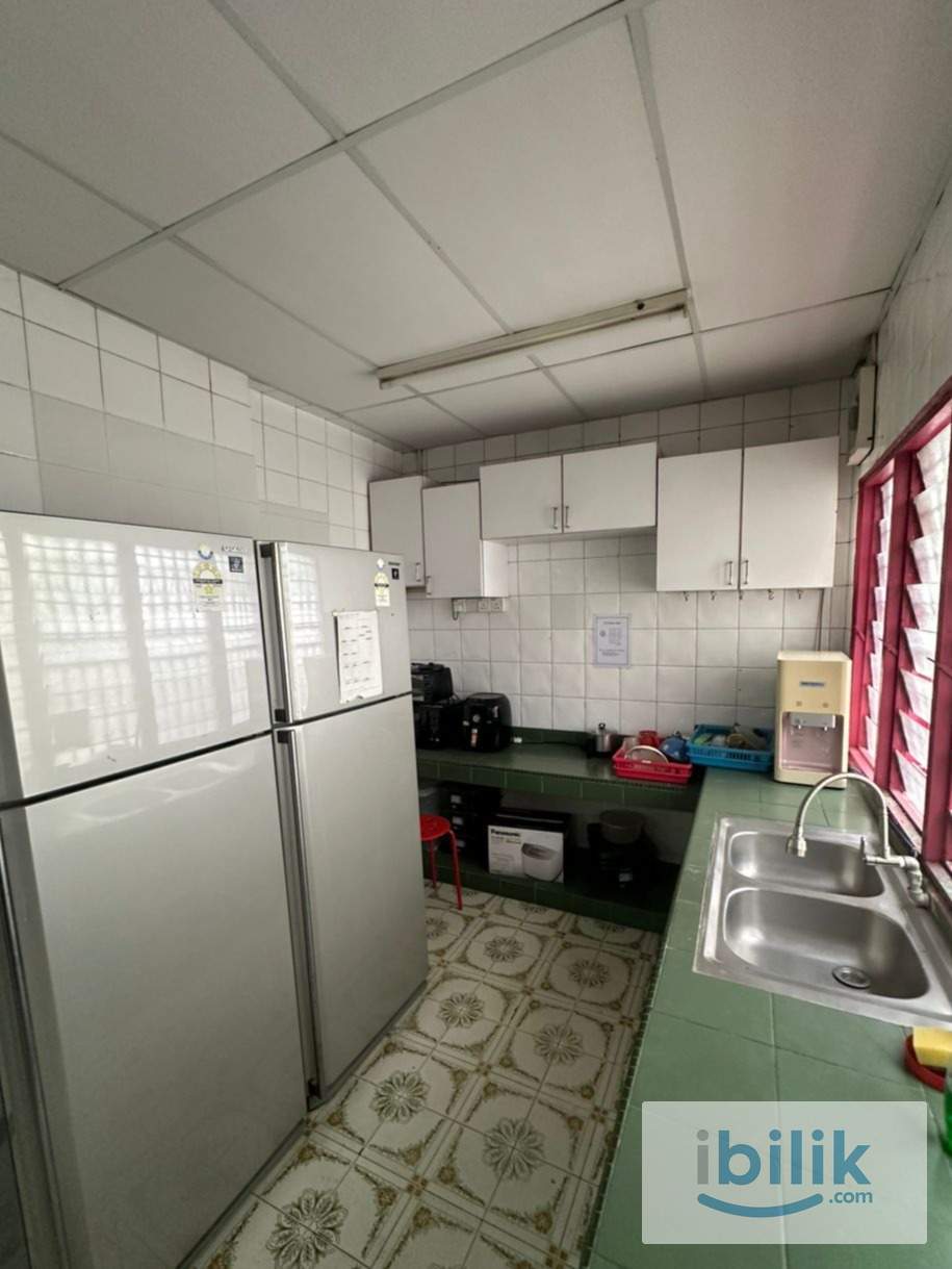Fully Furnished Single room at Taman Connaught Landed House  - Image 3