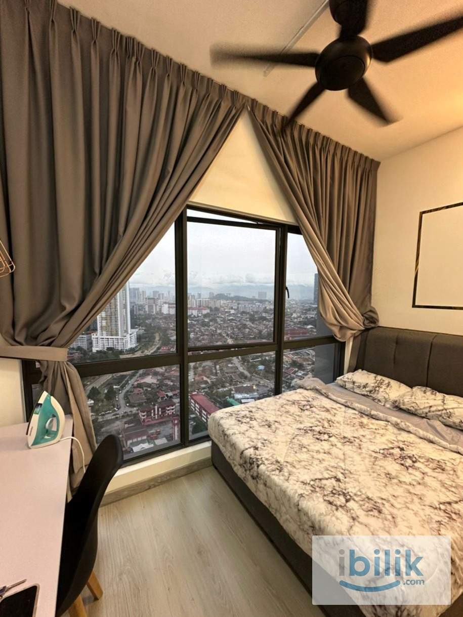 Fully Furnished Middle room at The Holmes 2 Bandar Tun Razak Walking to LRT - Image 1