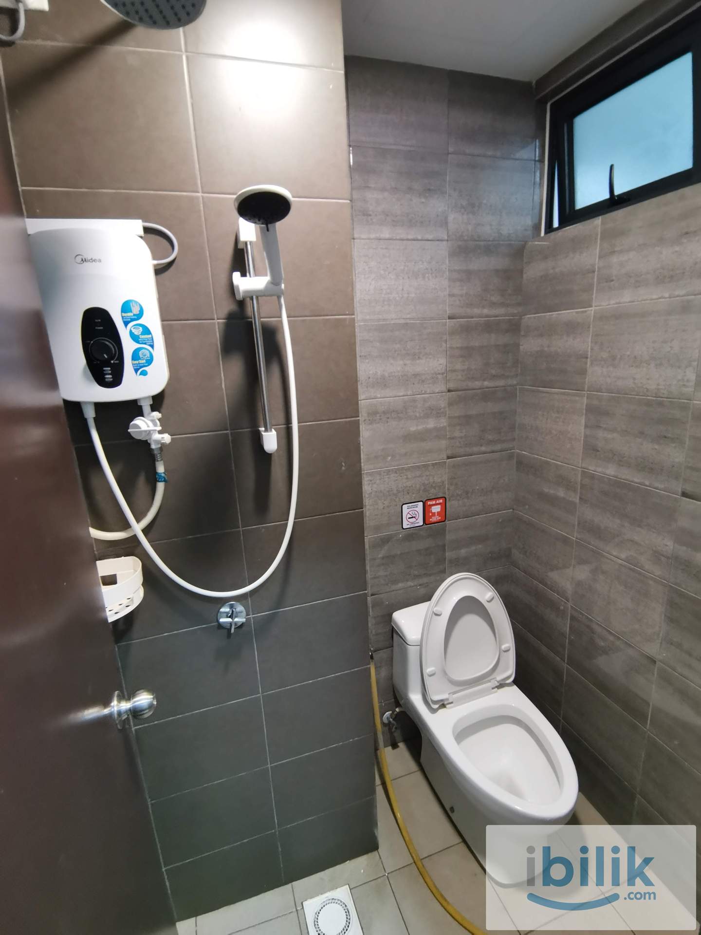 Fully Furnished Master room at Symphony Tower Belakong  - Image 3