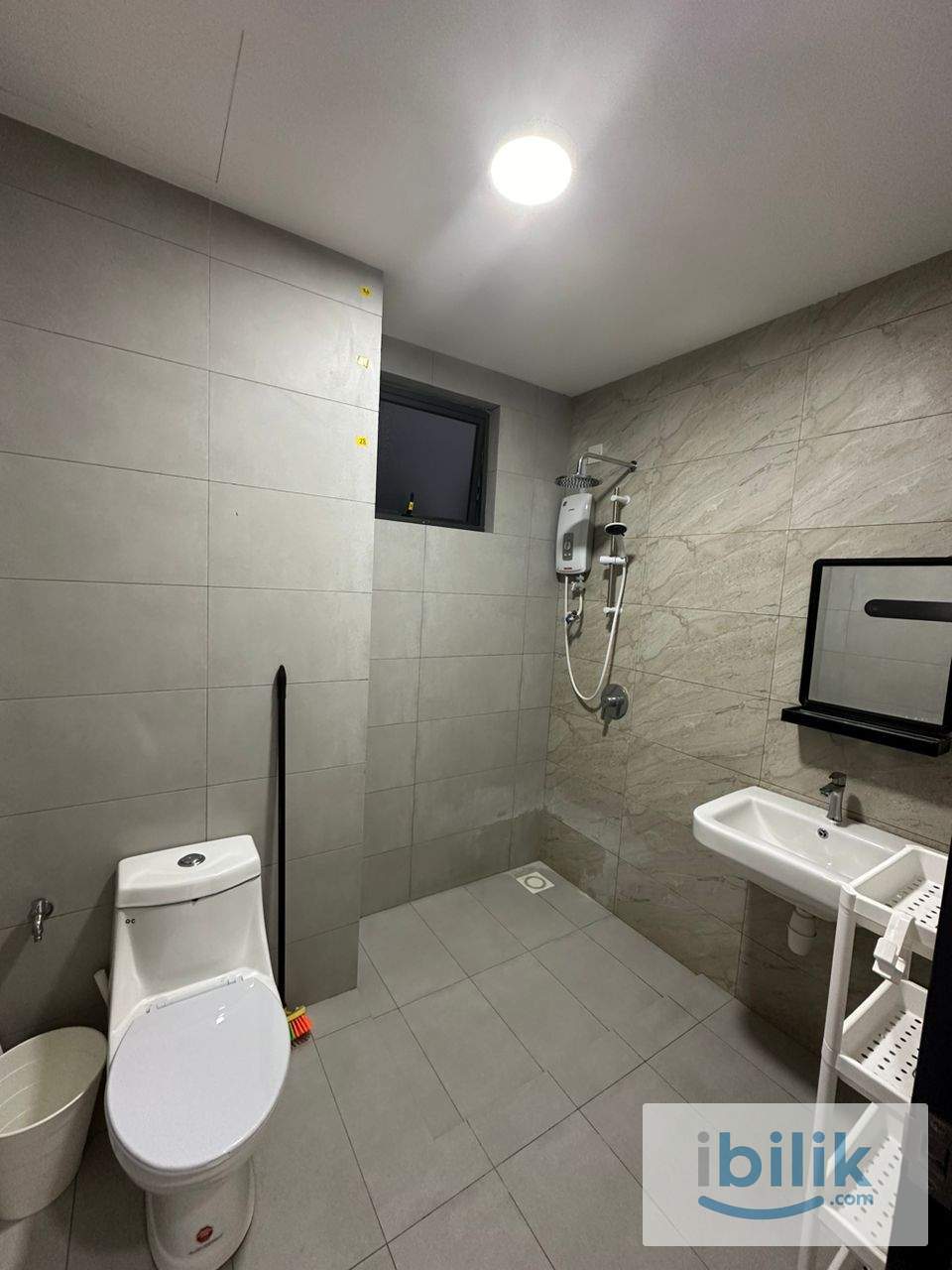 Fully Furnished Balcony Room New Unit at The Holmes 2 Bandar Tun Razak  - Image 4