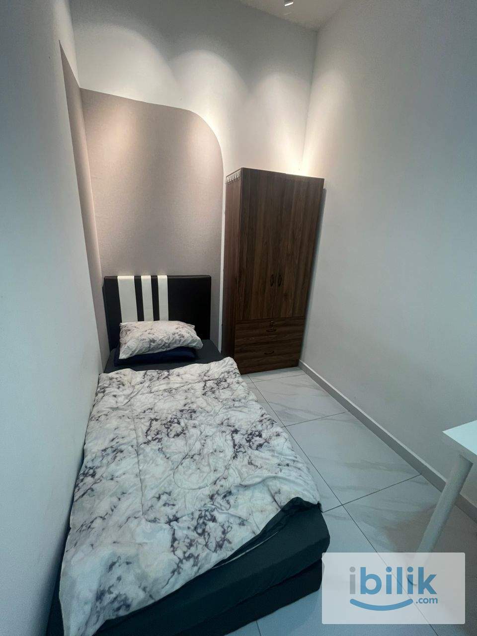 Fully Furnished Single room at Equine Residences Seri Kembangan - Image 5