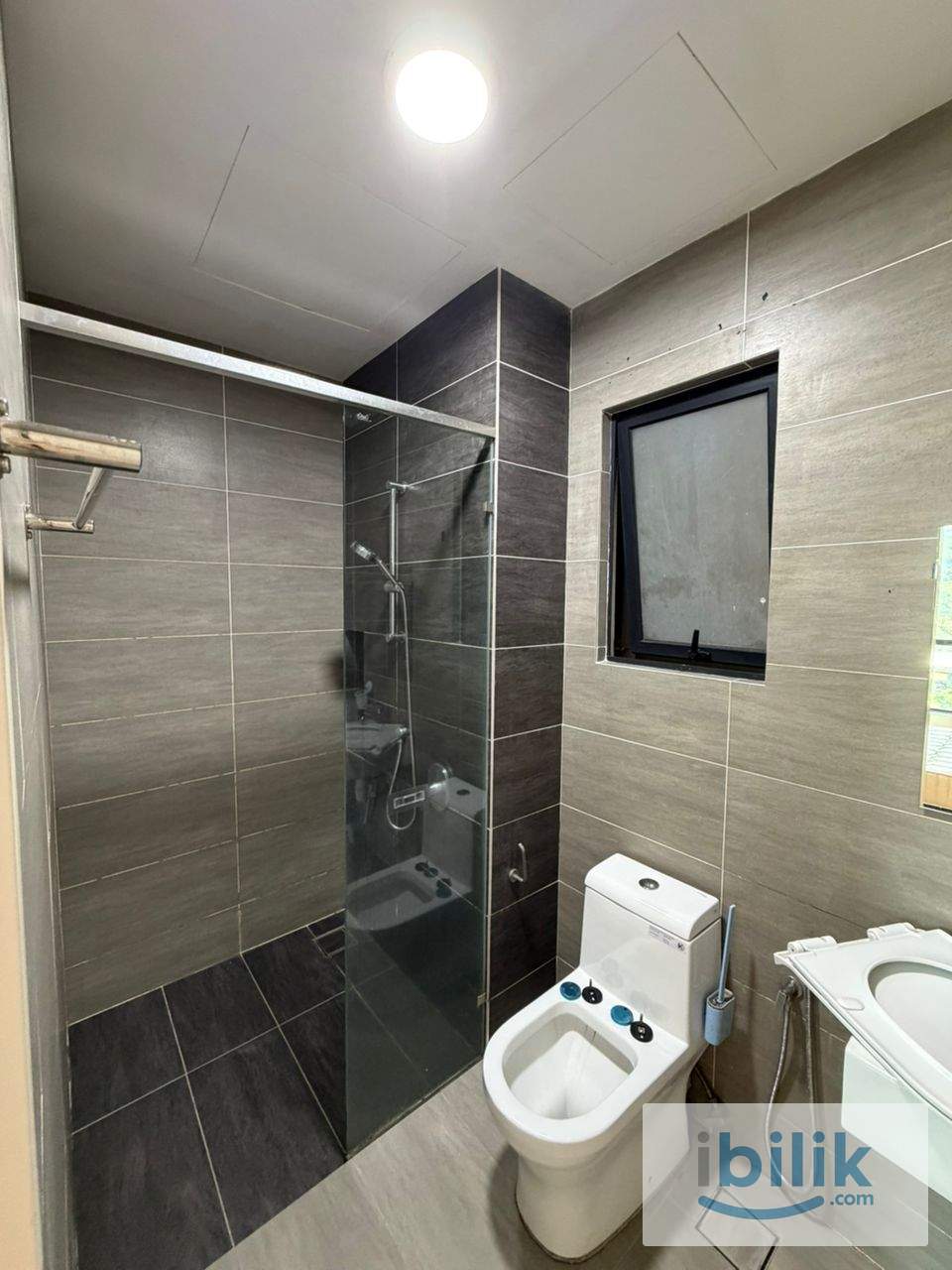 Fully Furnished Master room at Sinaran Wangsa Maju Walking to LRT - Image 6