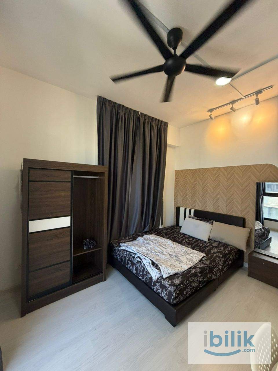 Fully Furnished Master Room at Equine Residences Seri Kembangan - Image 6