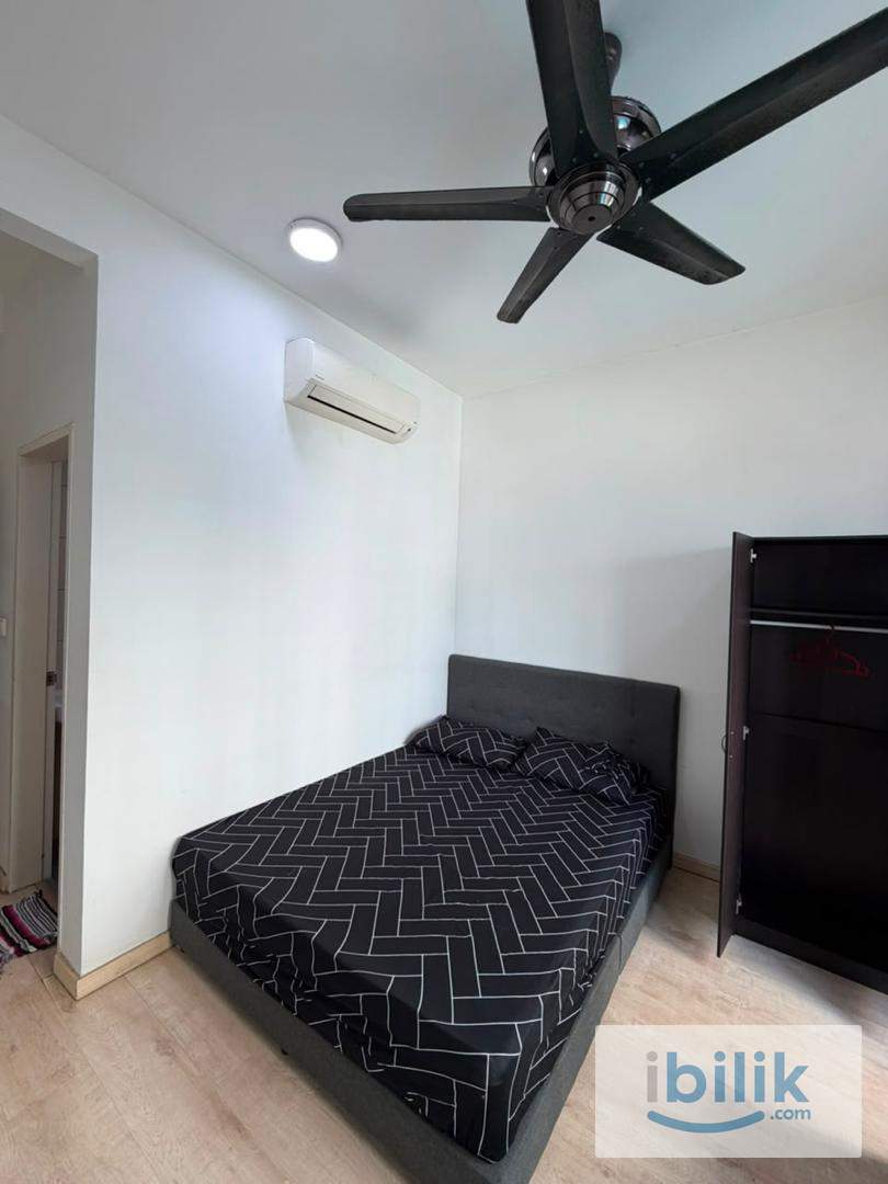 Fully Furnished Master Room at The Holmes Bandar Tun Razak - Image 1