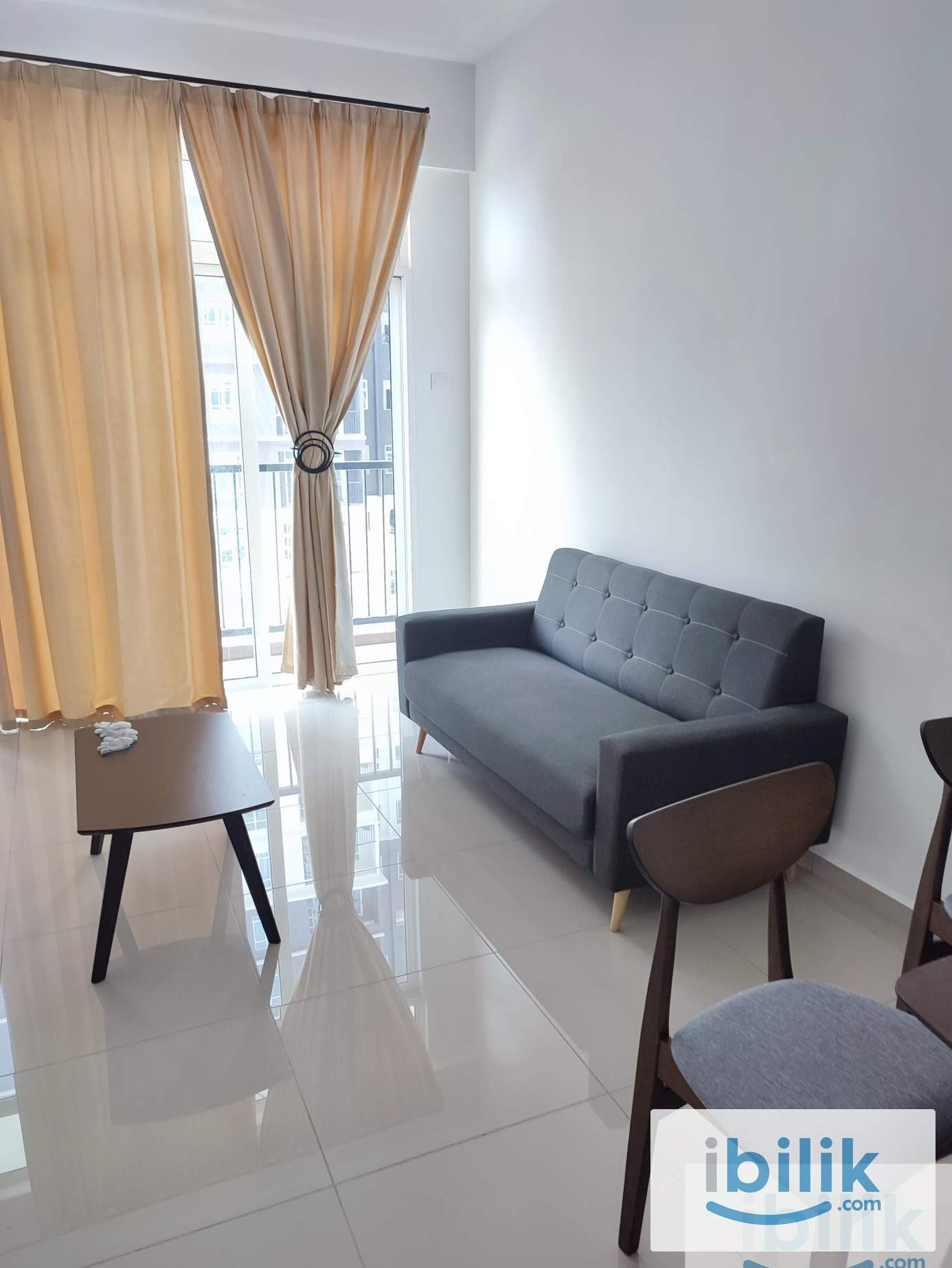 Master bedroom at Novo 8 - Image 7