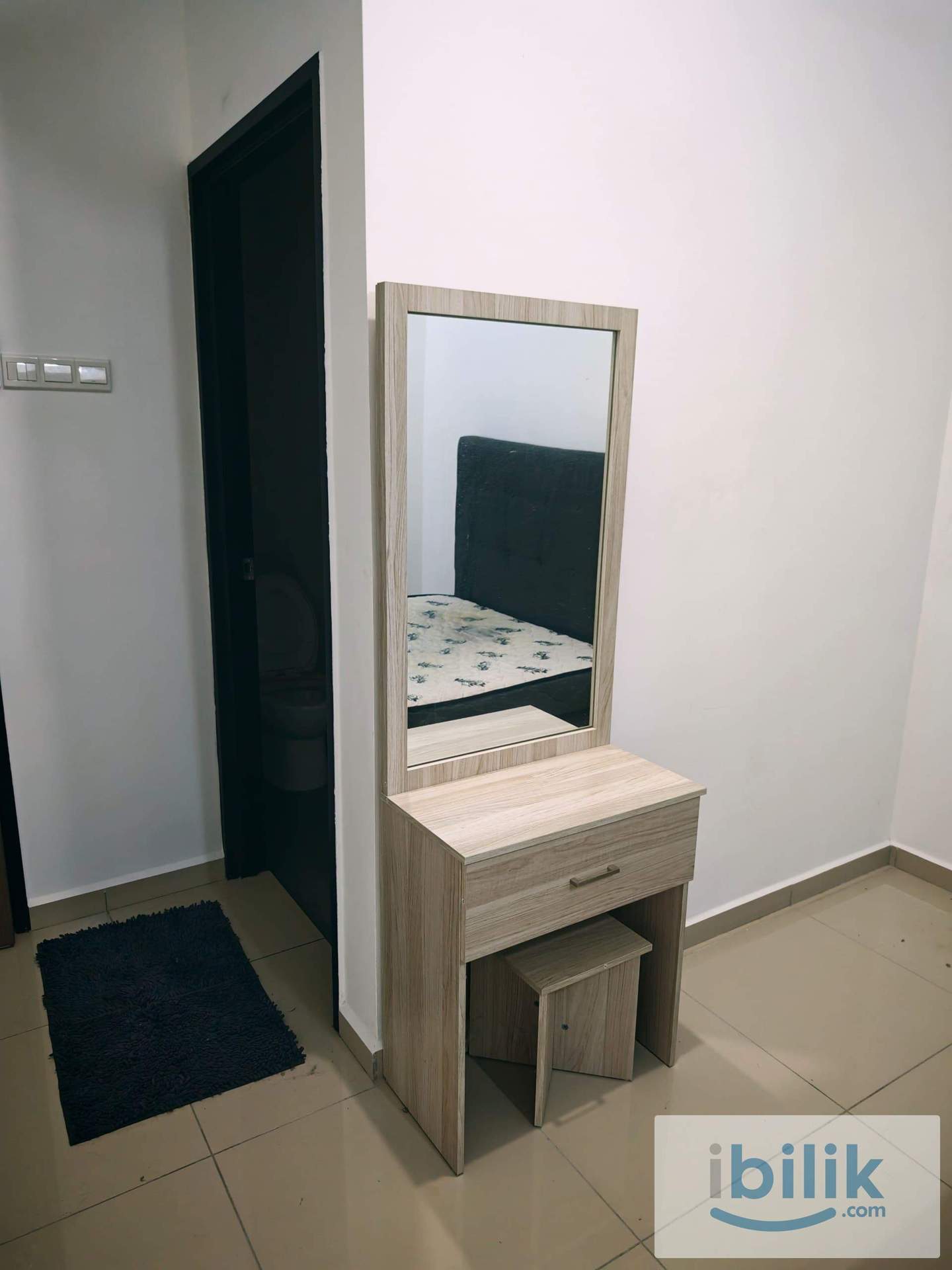 Master bedroom at Novo 8 - Image 8