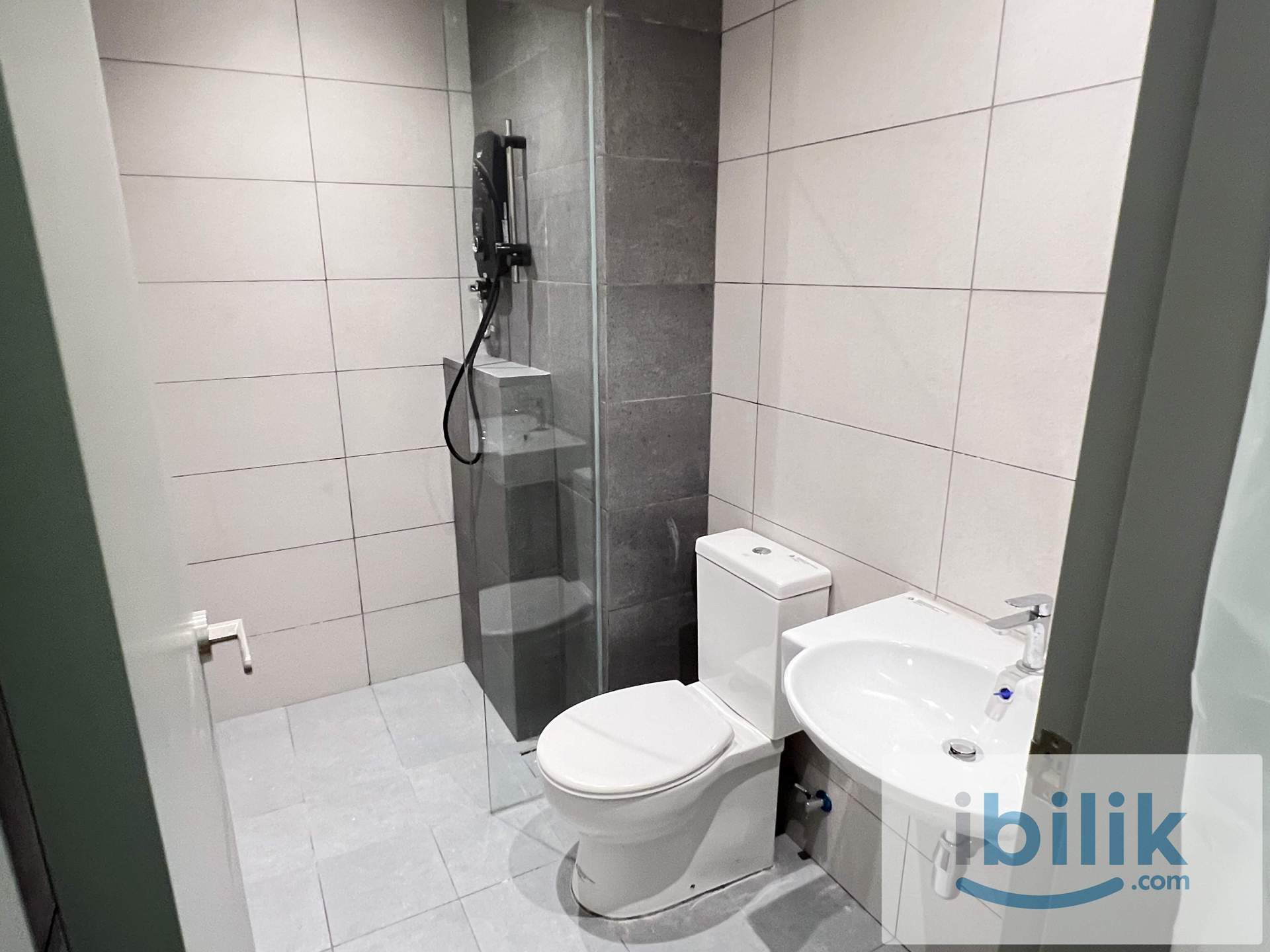The Era Segambut @ Medium room - Image 4