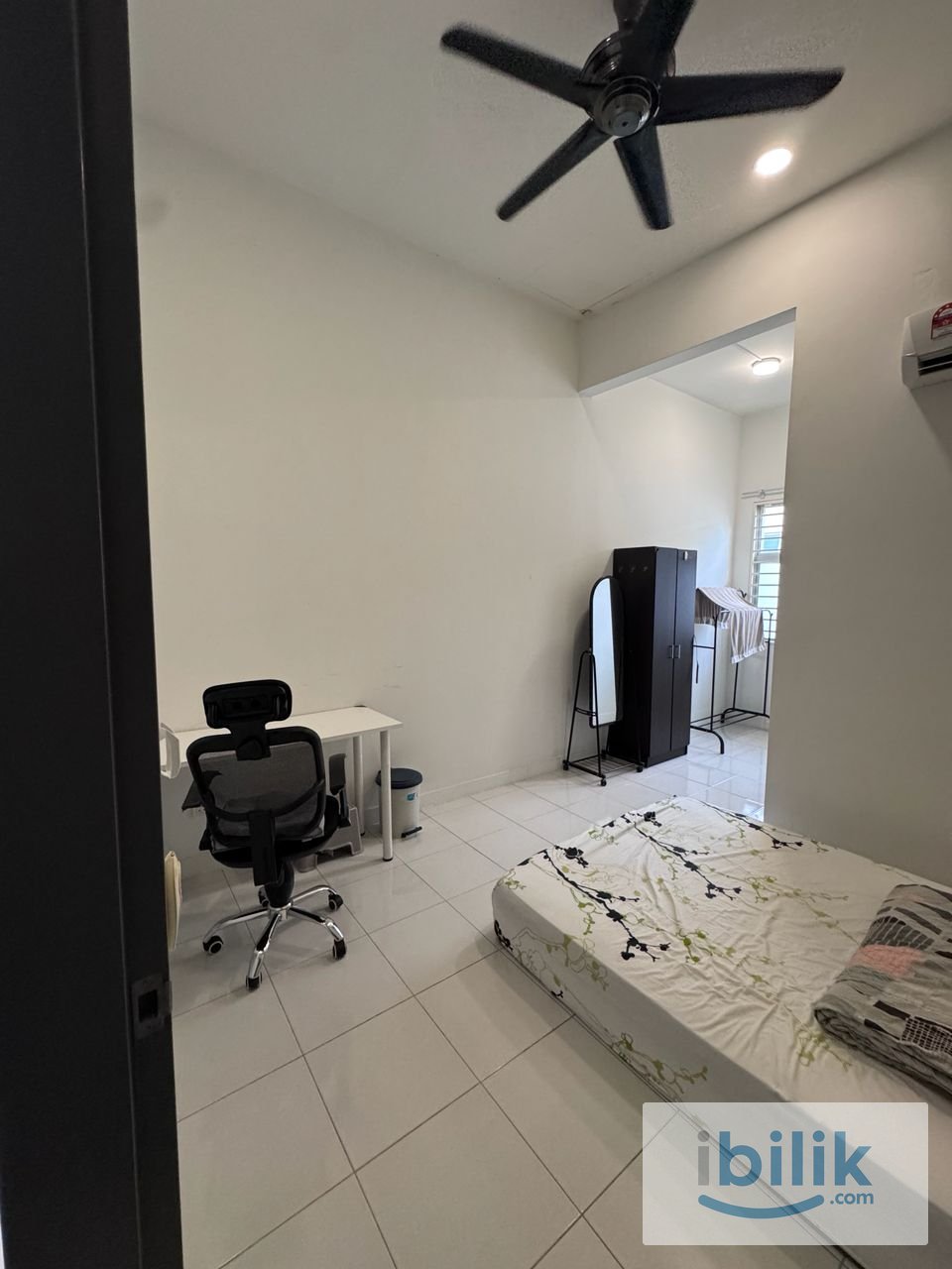 Room for rent - Gated-guarded Landed  - Image 1