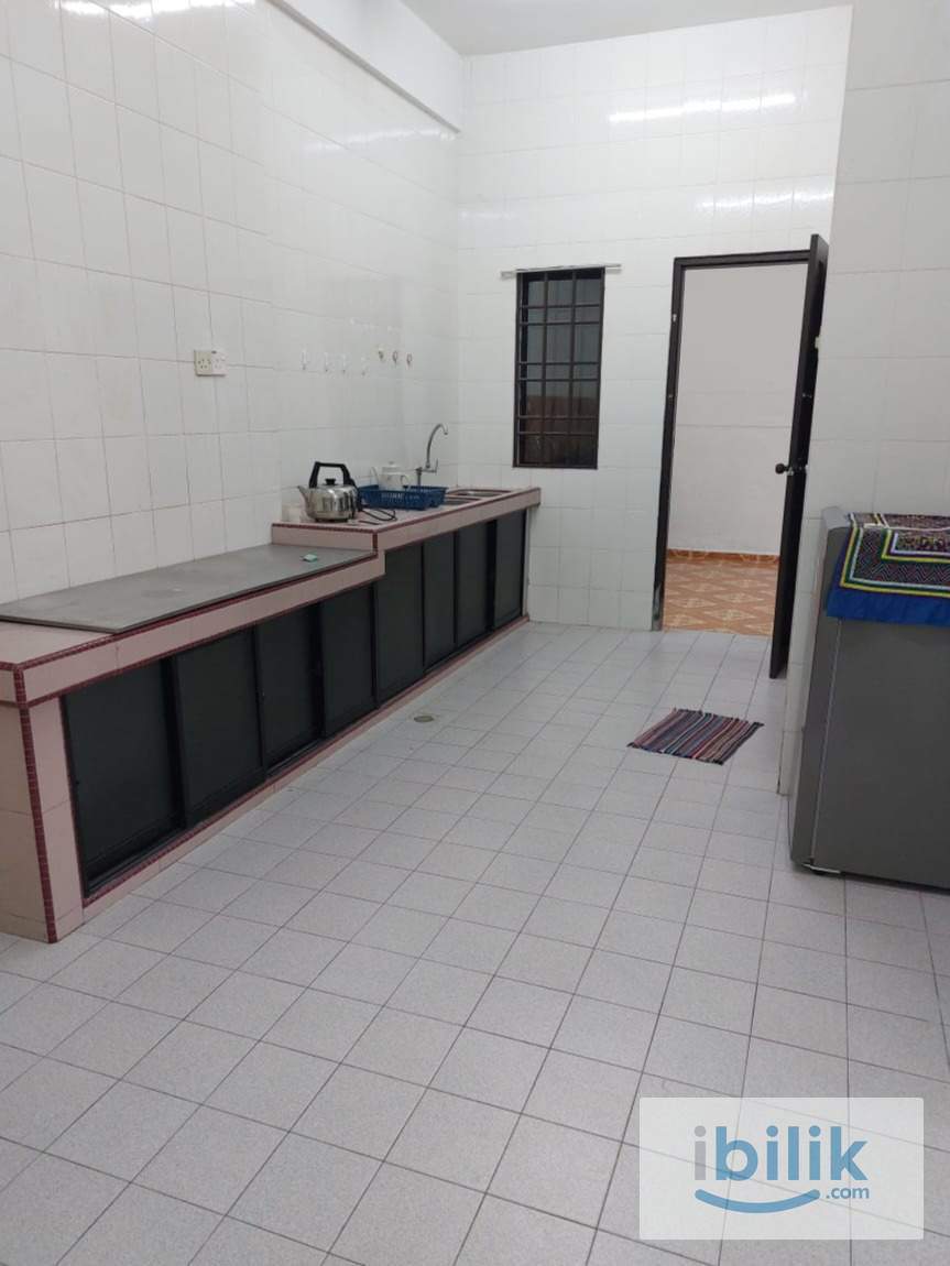 Master Room For Rent at Taman Lapangan Pelangi - Image 5
