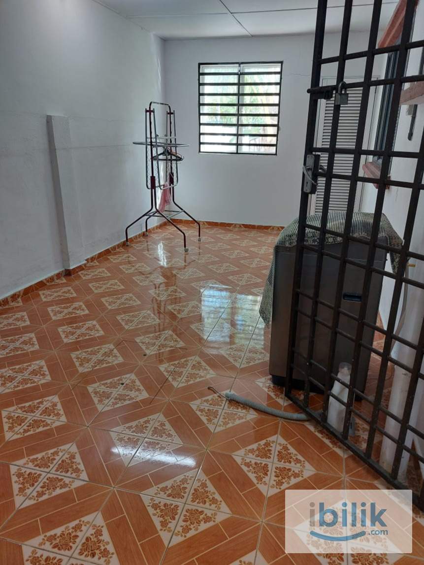 Master Room For Rent at Taman Lapangan Pelangi - Image 6