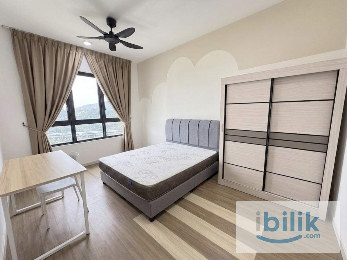 Fully Furnished Master Room, 1 Min Walk to MRT! 1st July Move In - Image 1