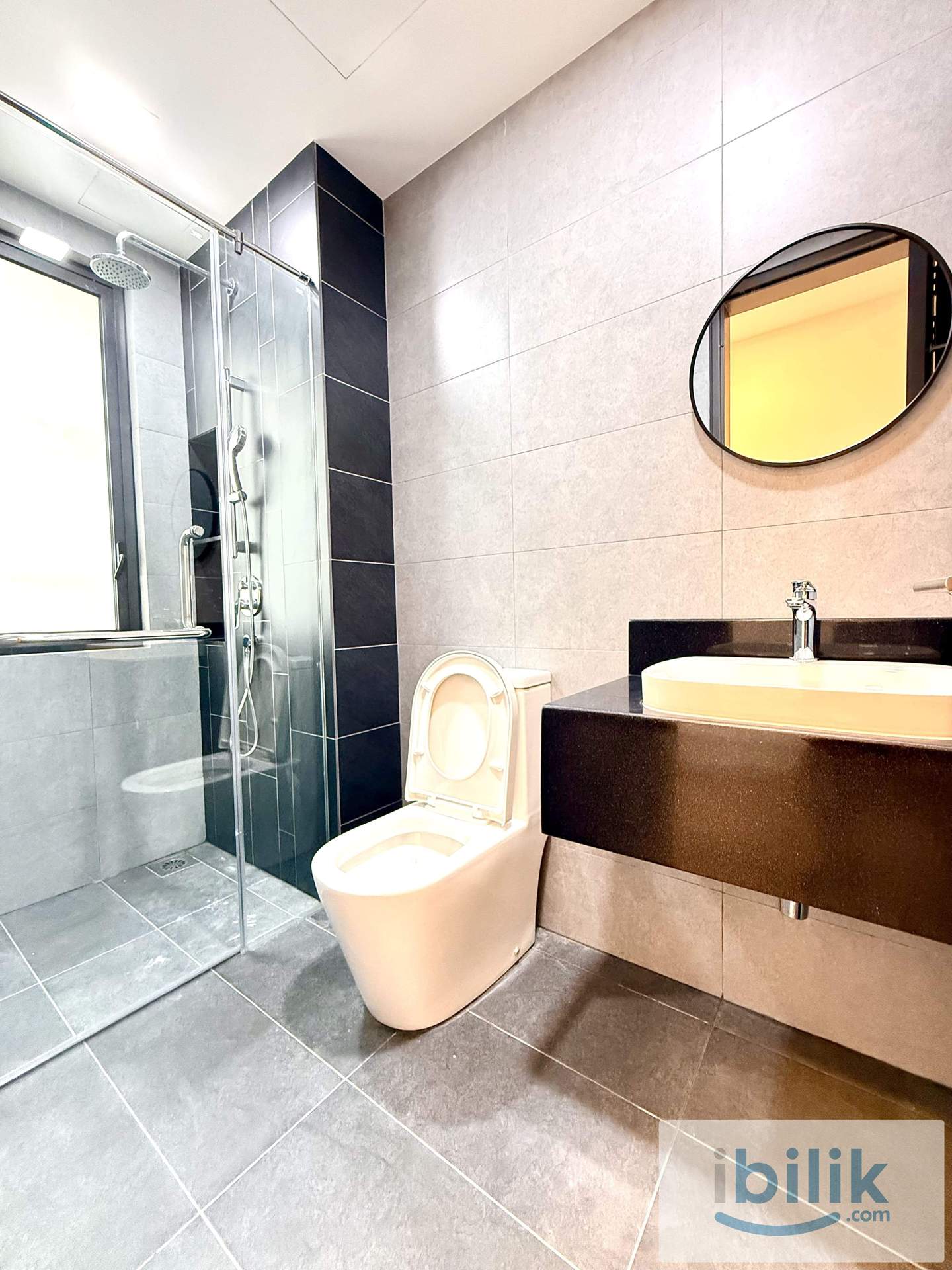 Fully Furnished Middle Room, Ready to Move In! Link to MRT, LRT & Mall - Image 6