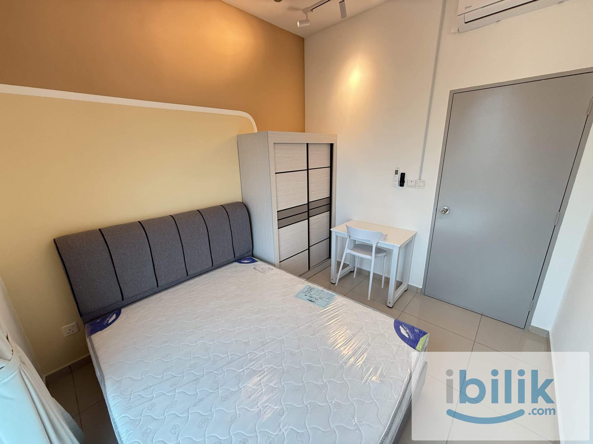 Female Unit, Fully Furnished Middle Room, 50m LRT Salak Selatan - Image 2