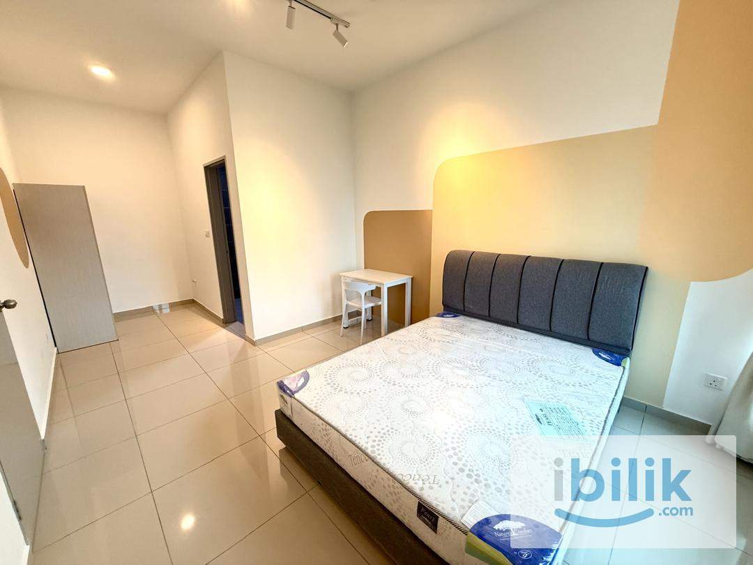 Master Room w/ Private Bathroom! 50m LRT Salak Selatan, Ready Move In! - Image 1
