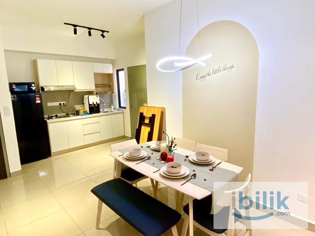 Master Bedroom w/ Private Bathroom, Ready to Move In! Walk to MRT LRT - Image 6