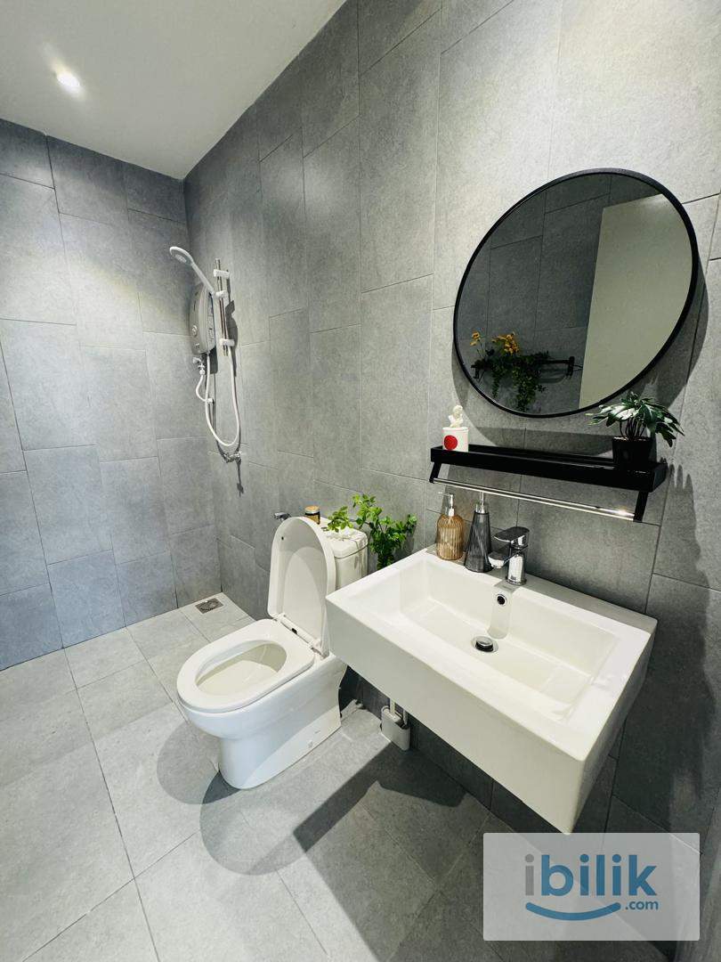 Master Bedroom w/ Private Bathroom, Ready to Move In! Walk to MRT LRT - Image 8