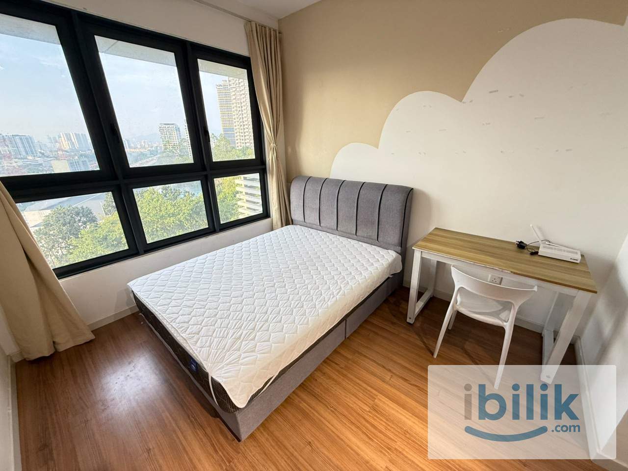 Master Bedroom w/ Private Bathroom, Ready to Move In! Walk to MRT LRT - Image 2