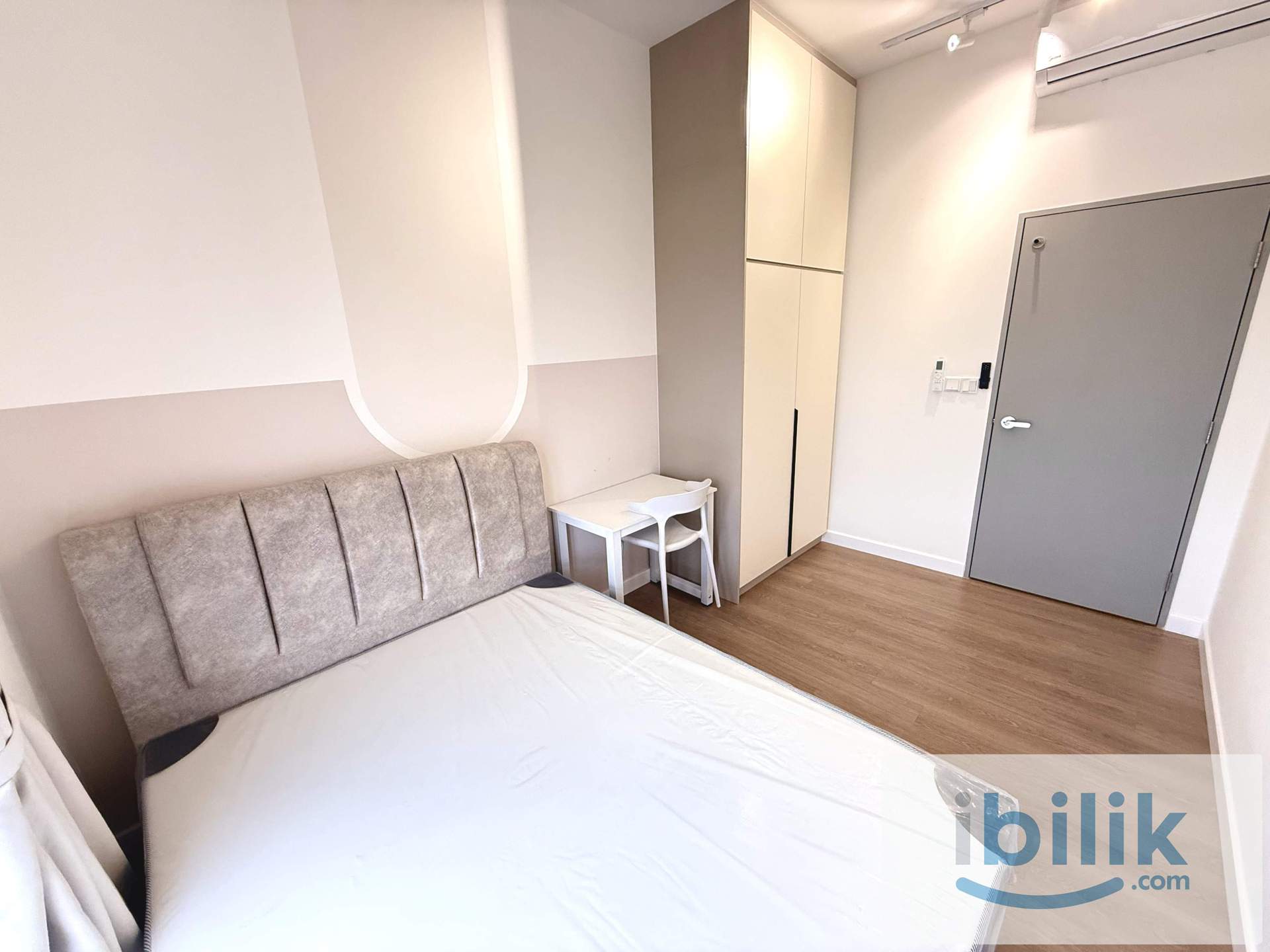 1 Min Walk PUDU LRT, SKYLINE KL, Medium Room, BUKIT BINTANG KL SENTRAL - Image 1