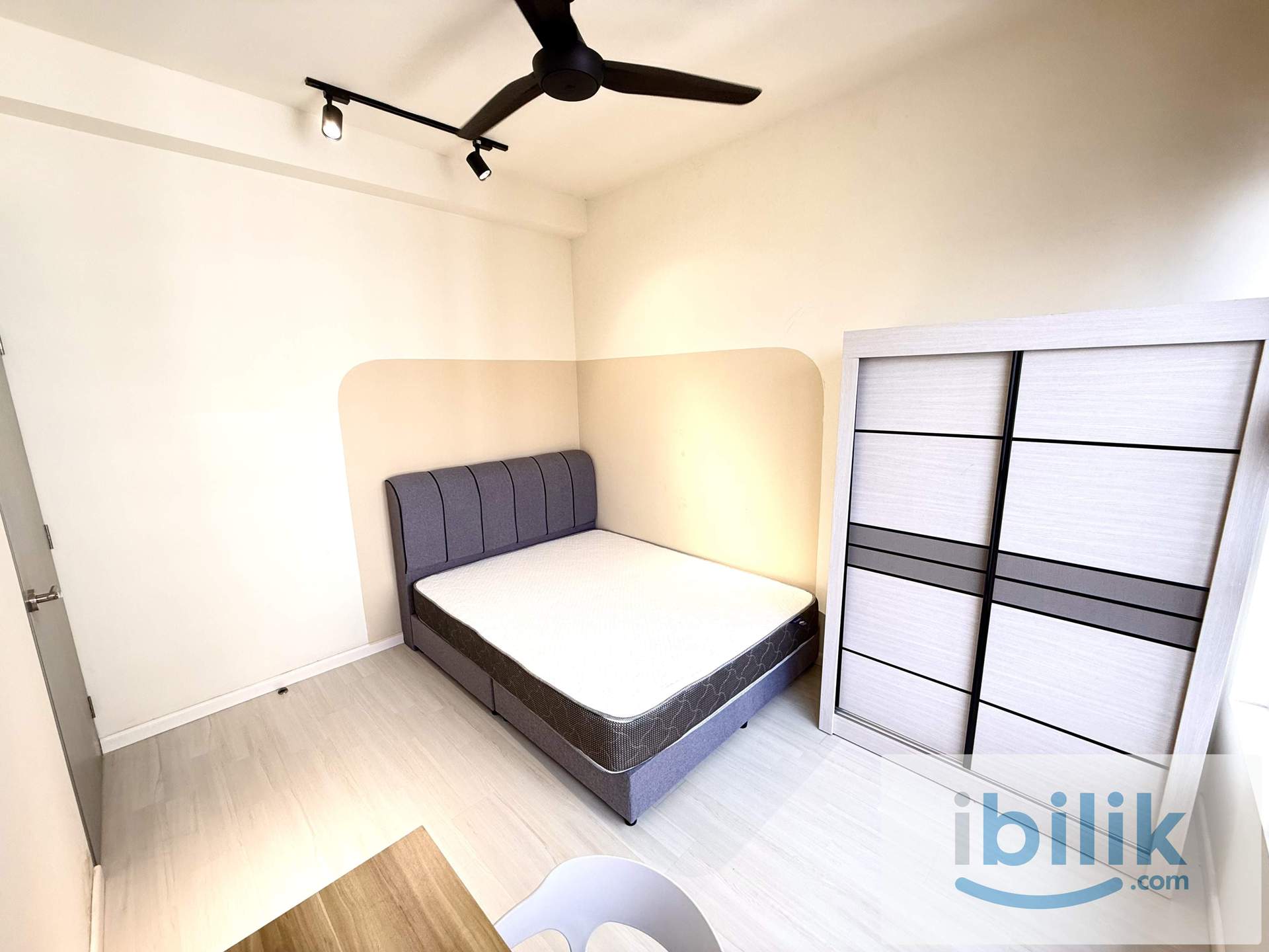 Brand New Fully Furnished Middle Room, Ready to Move In!  - Image 3