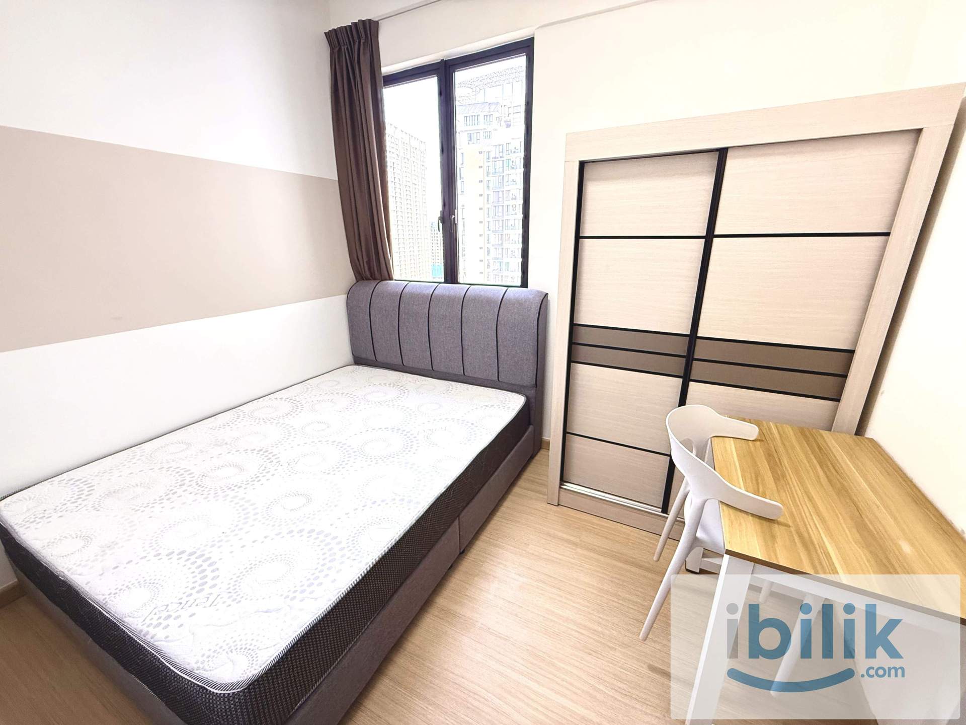 1 Min Walk to MRT, Fully Furnished Medium Room, Ready to Move In!  - Image 1
