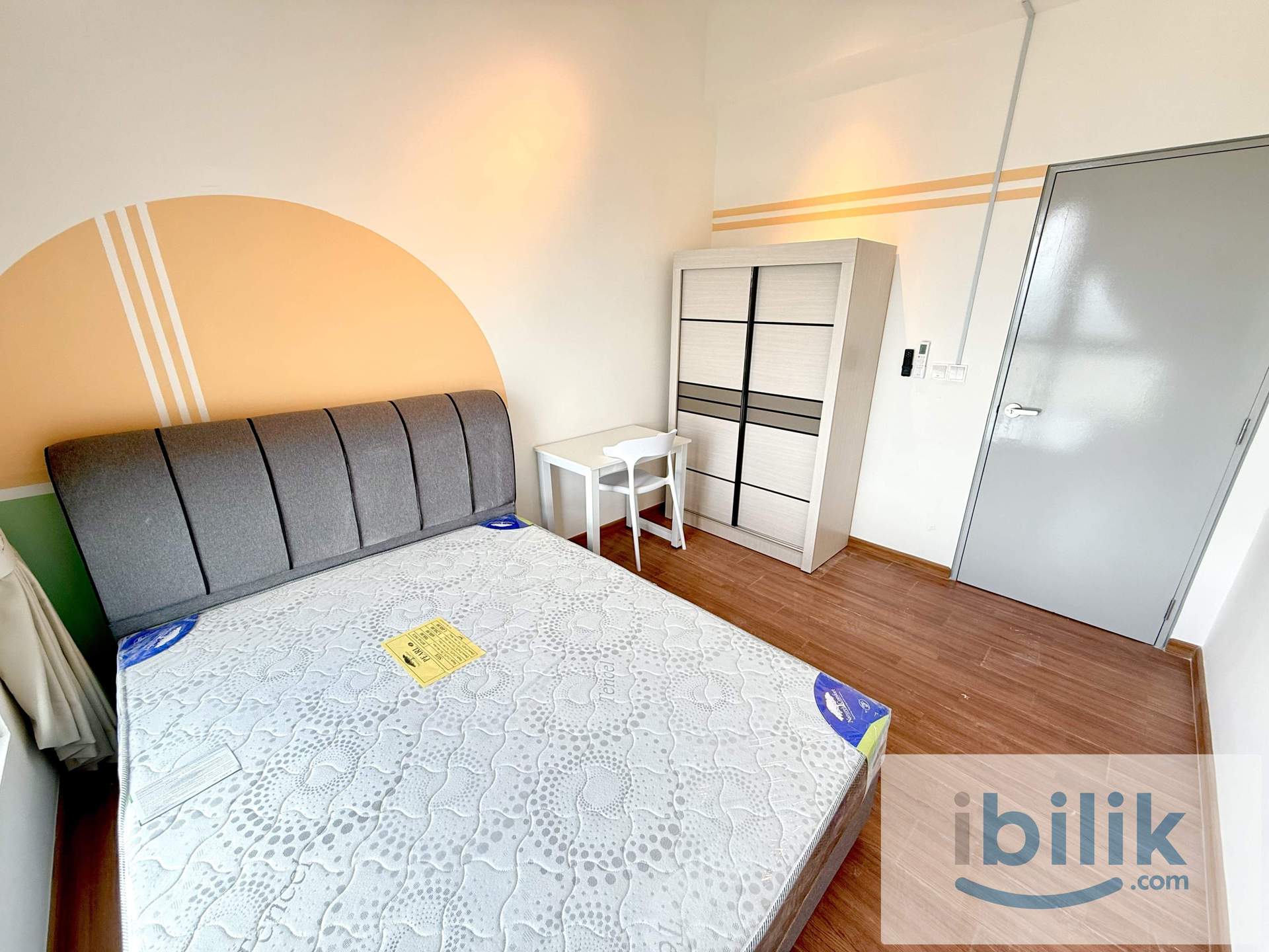 Walk to LRT Cheras, Fully Furnished Medium & Balcony Room, IXORA RESIDENCE  - Image 5
