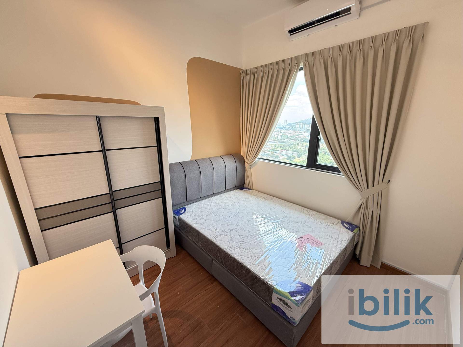 Walk to LRT Cheras, Fully Furnished Medium & Balcony Room, IXORA RESIDENCE  - Image 6