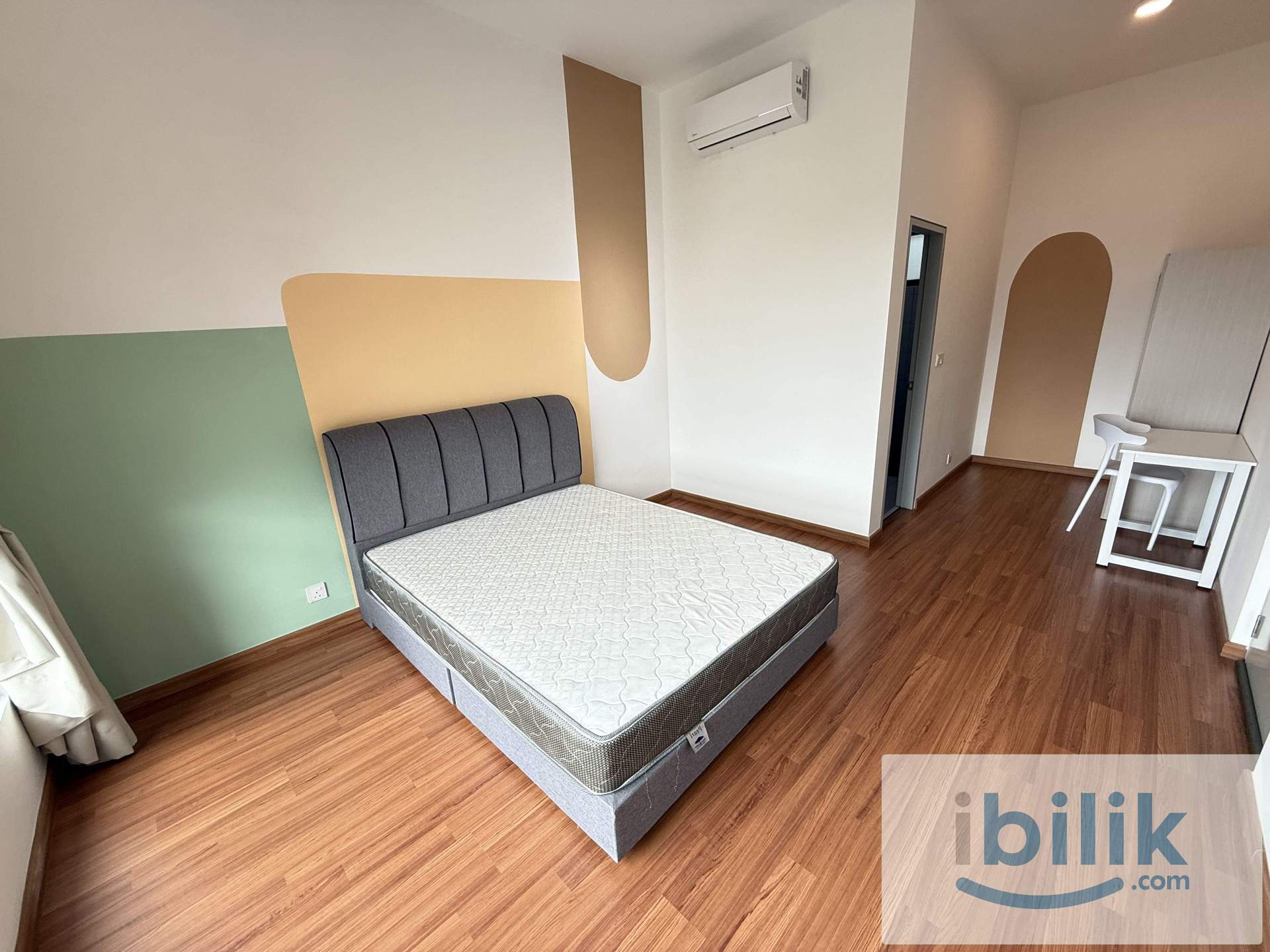 Walk to LRT Cheras, Master Room w/ Private Bathroom, IXORA RESIDENCE - Image 2