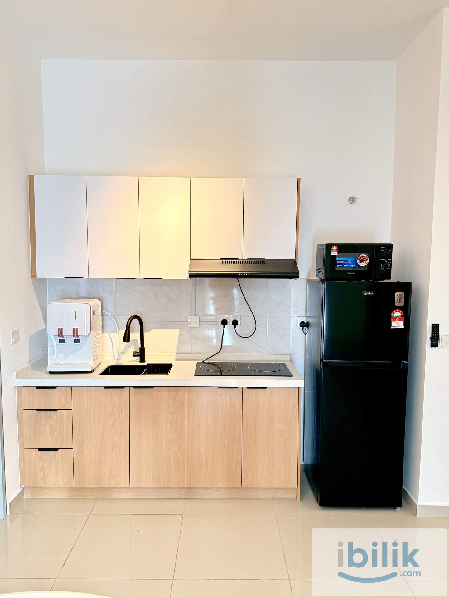 Fully Furnished Small Room for Rent! Ready to Move In! Traders Park - Image 3