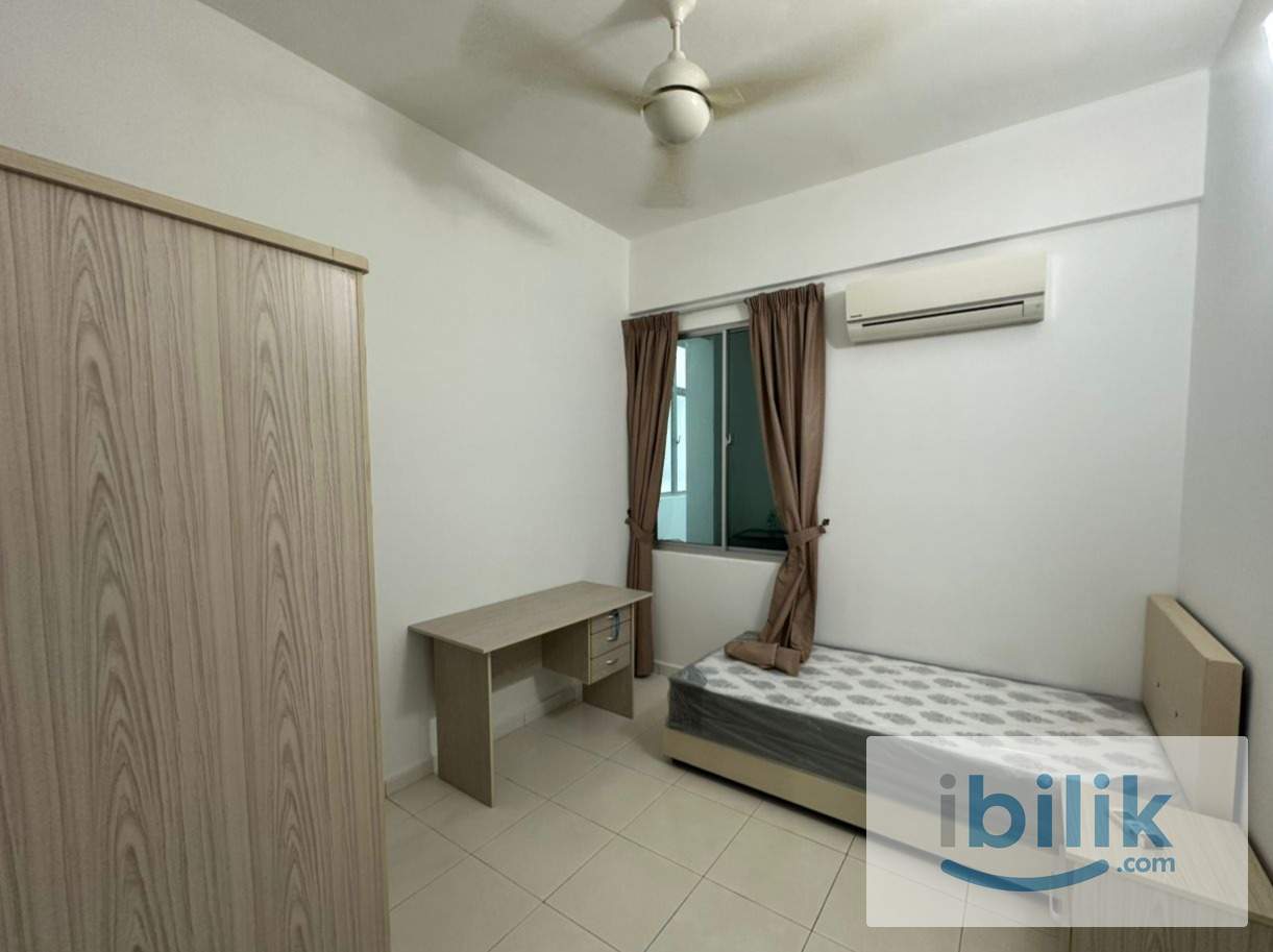 Bayan lepas aircon room golden triangle 1 condominium - Image 1