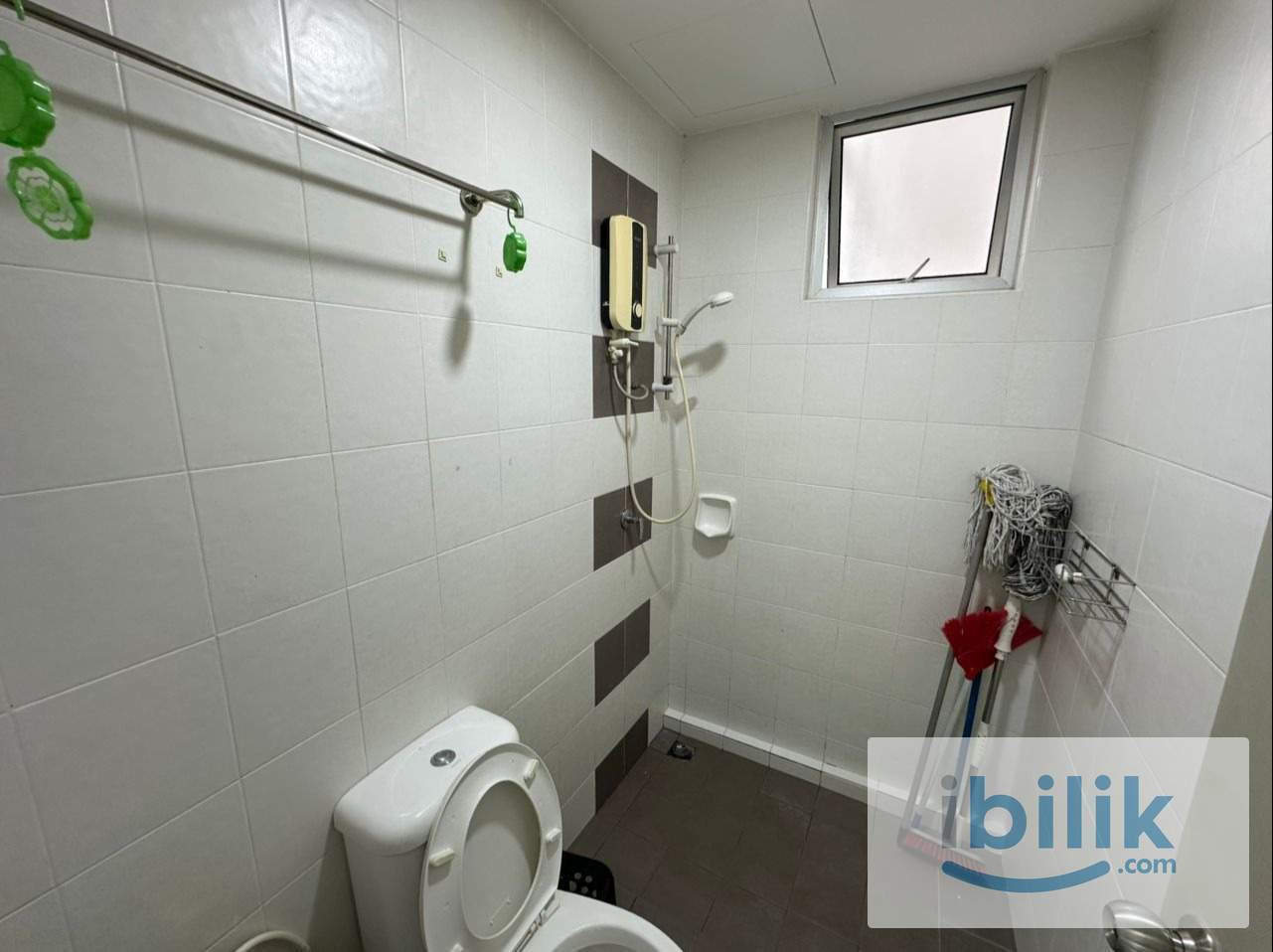 Bayan lepas aircon room golden triangle 1 condominium - Image 6