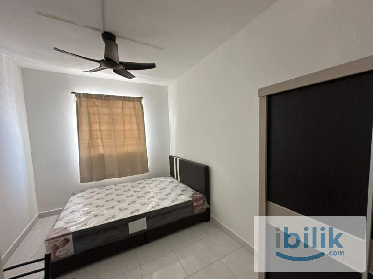 Biggest bedroom georgetown jelutong - Image 1