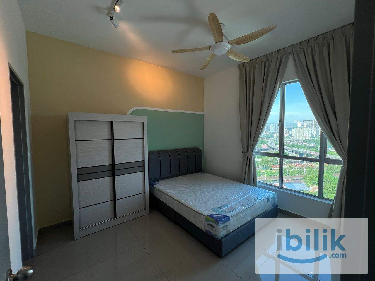 FEMALE Unit/ Fully Furnished Master Room / Ready to Move In - Image 6