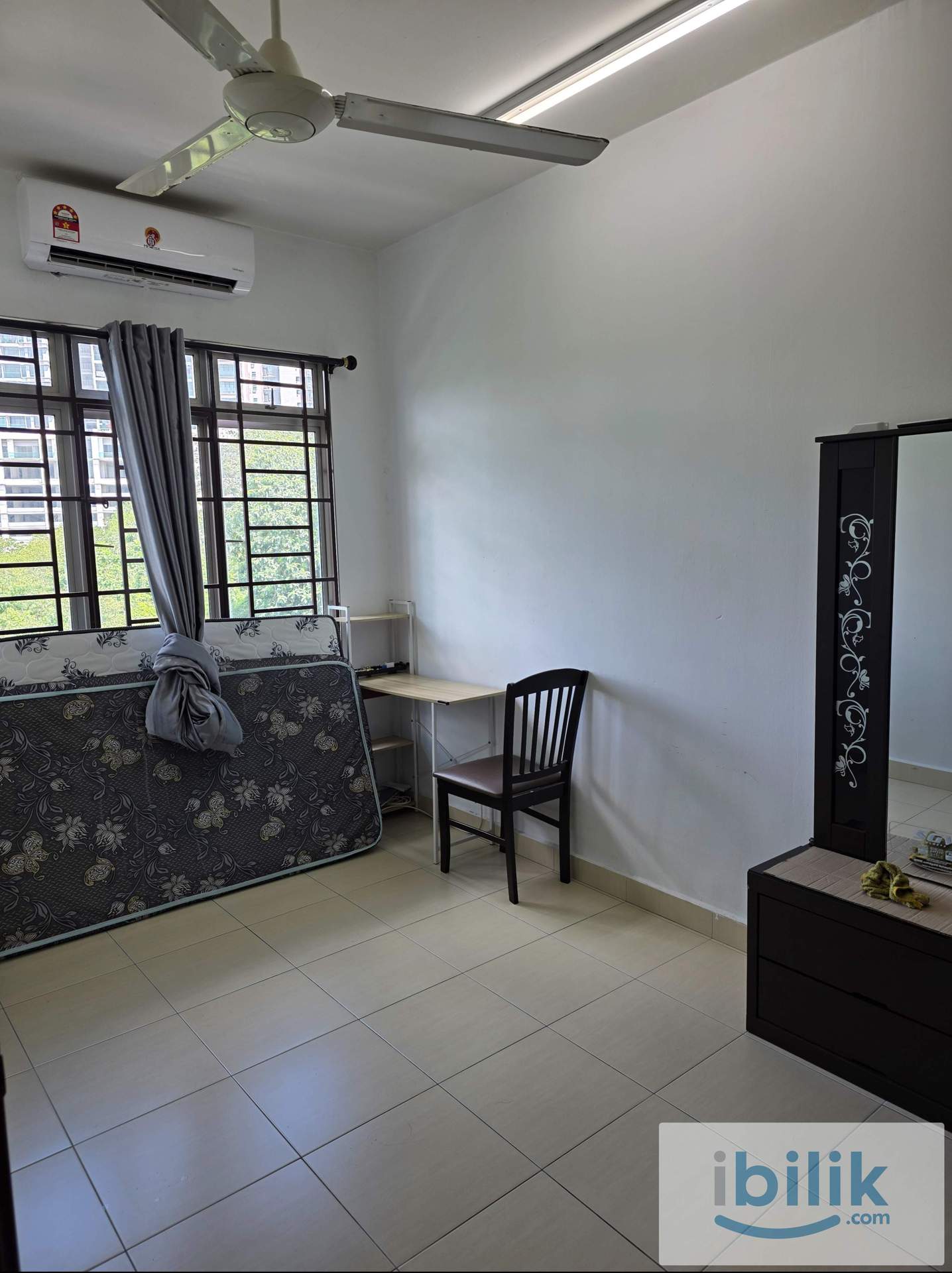 Aircond included medium room - Image 5