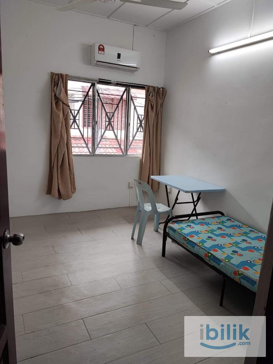 SL7 Sg Long Kajang RM360 Meter Aircond Middle Room, Free parking and wifi  - Image 1
