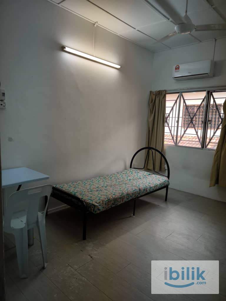 Medium Room Free Wifi & Parking (Meter Aircond) RM350 - Image 2