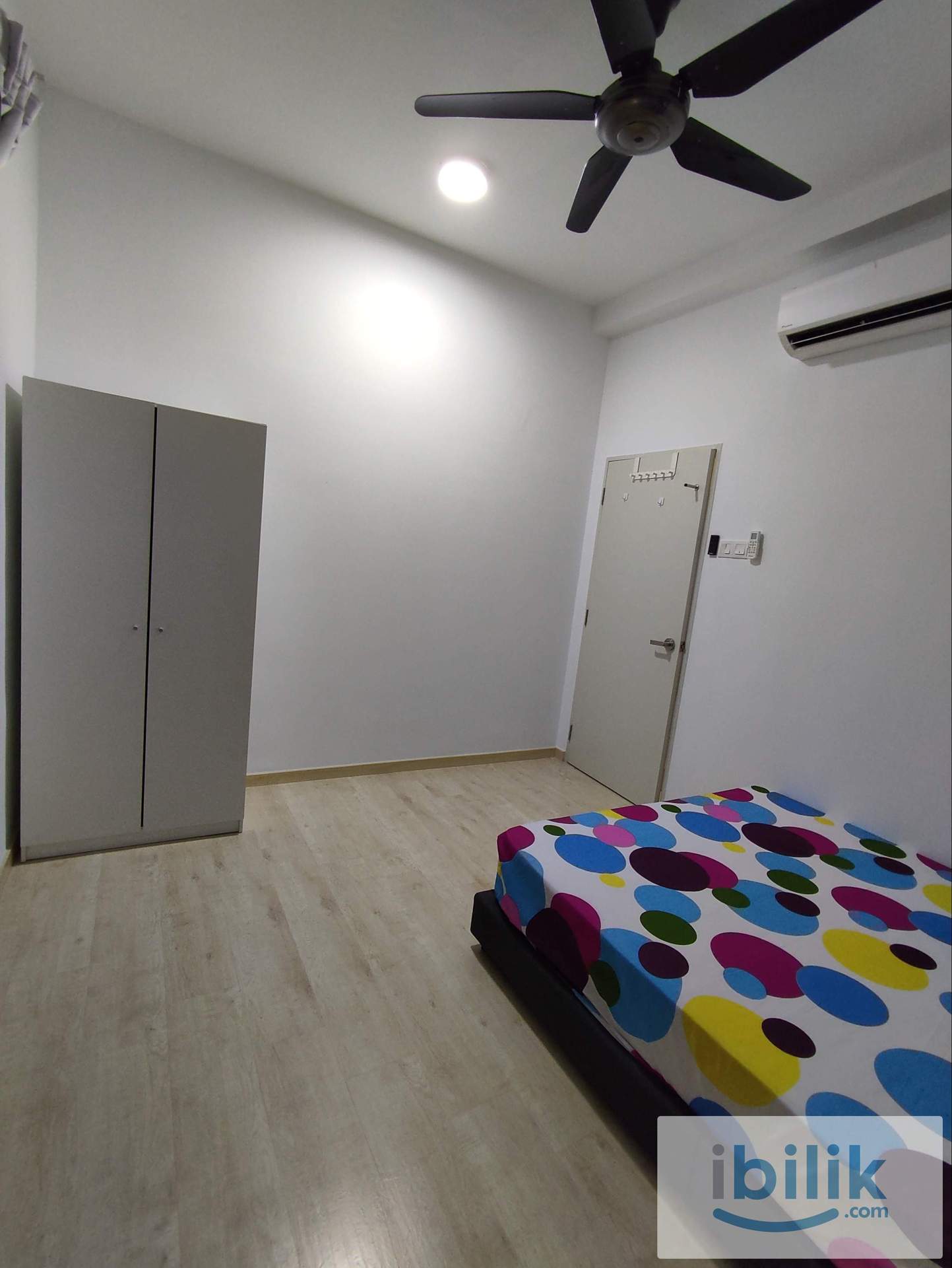 Walk to LRT! Large medium room for rent near apu! - Image 2