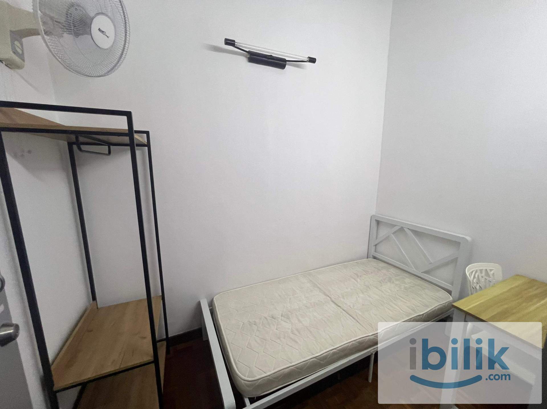 near to bus stop bandar utama 🚏 | single bedroom 💯 - Image 1