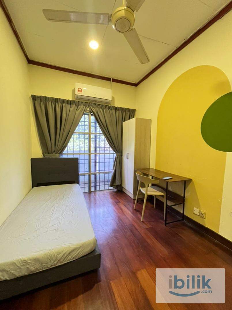 5 MINS DRIVE TO SETIA CITY MALL 💯 | SINGLE BEDROOM  - Image 1