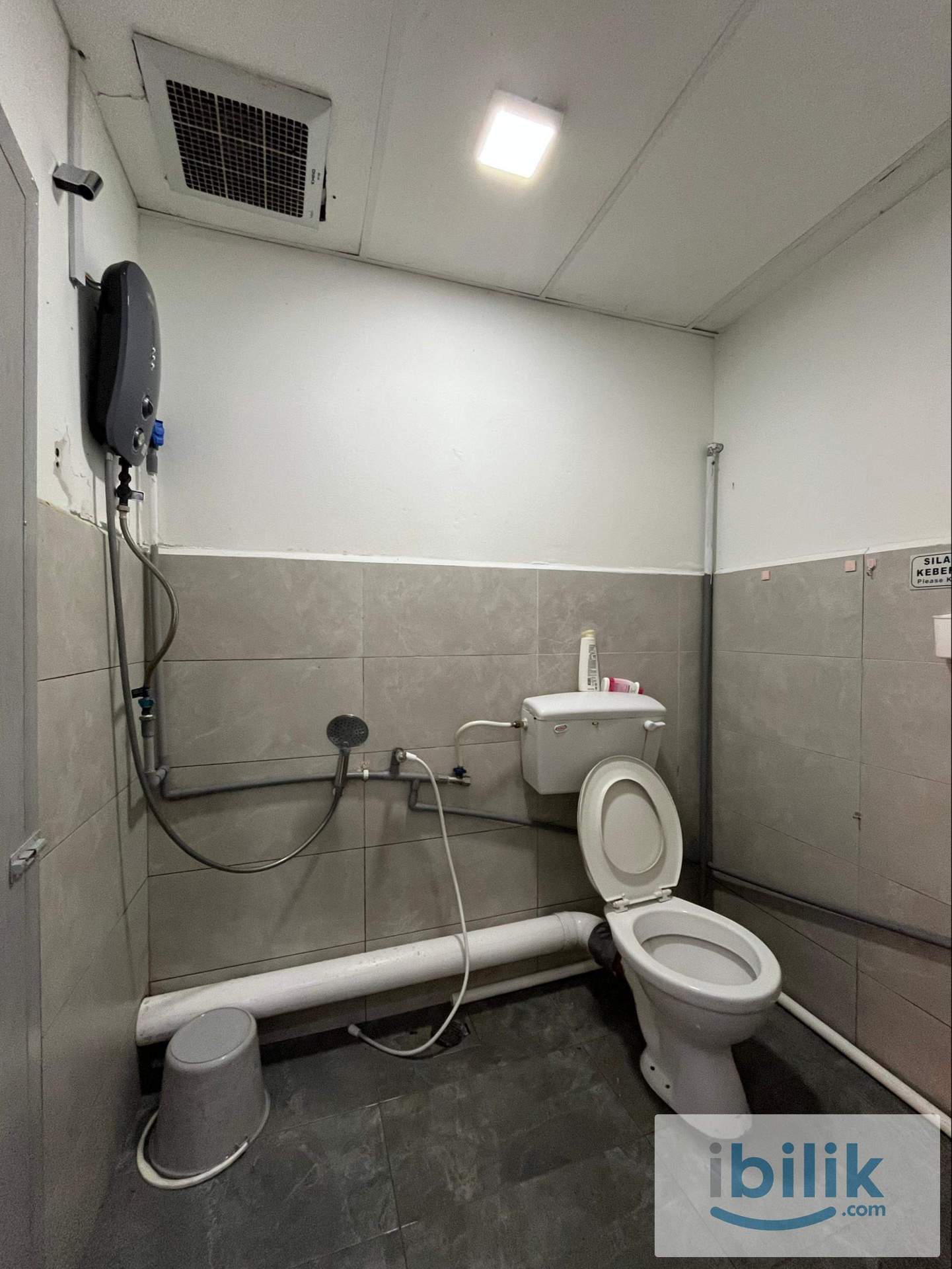 3 mins walk to LRT IOI PUCHONG JAYA 🚆| FEMALE UNIT 🎊 - Image 3